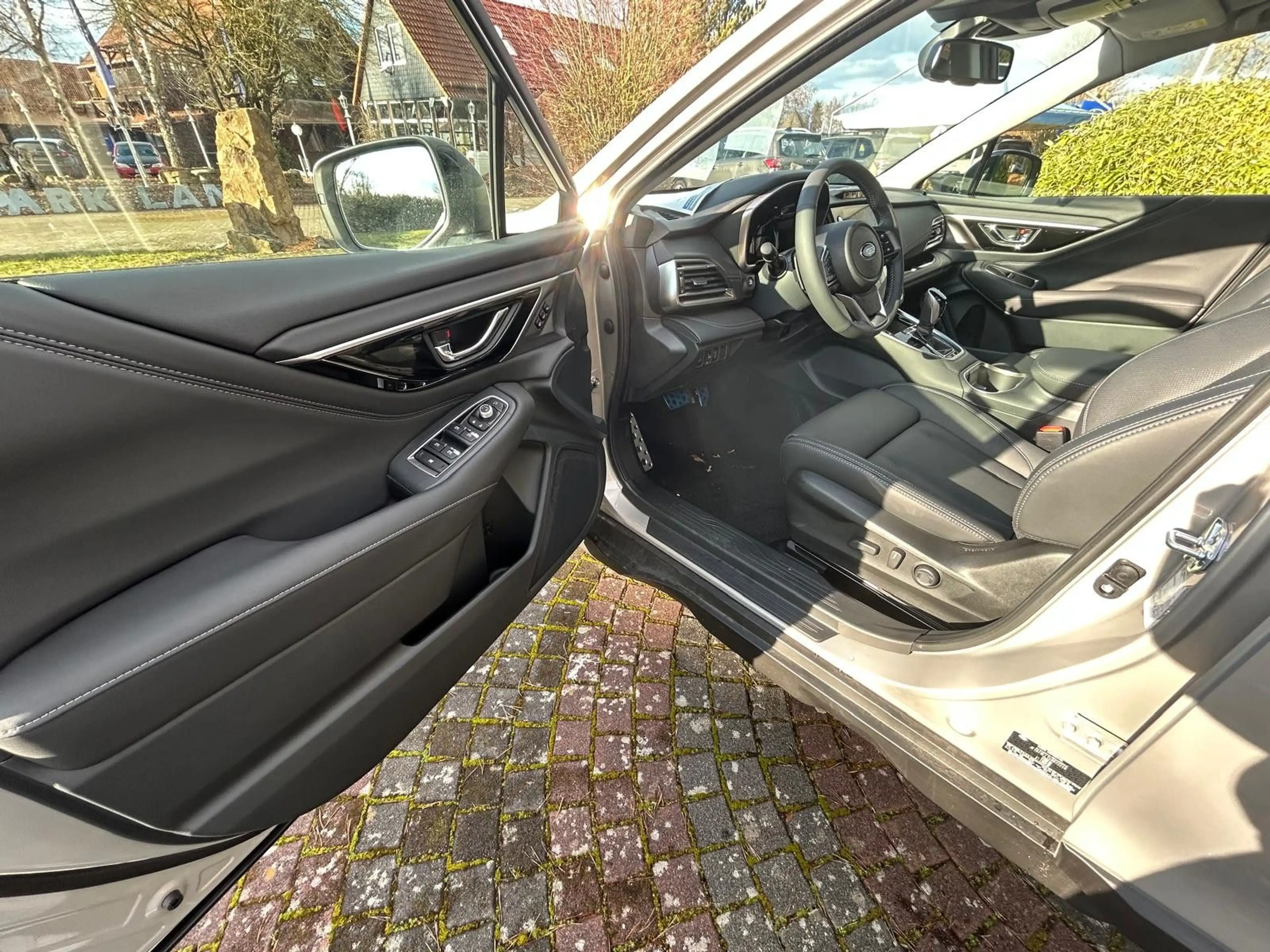 Subaru OUTBACK 2.5i Platinum Lineartronic Modell 2025 — photo 8