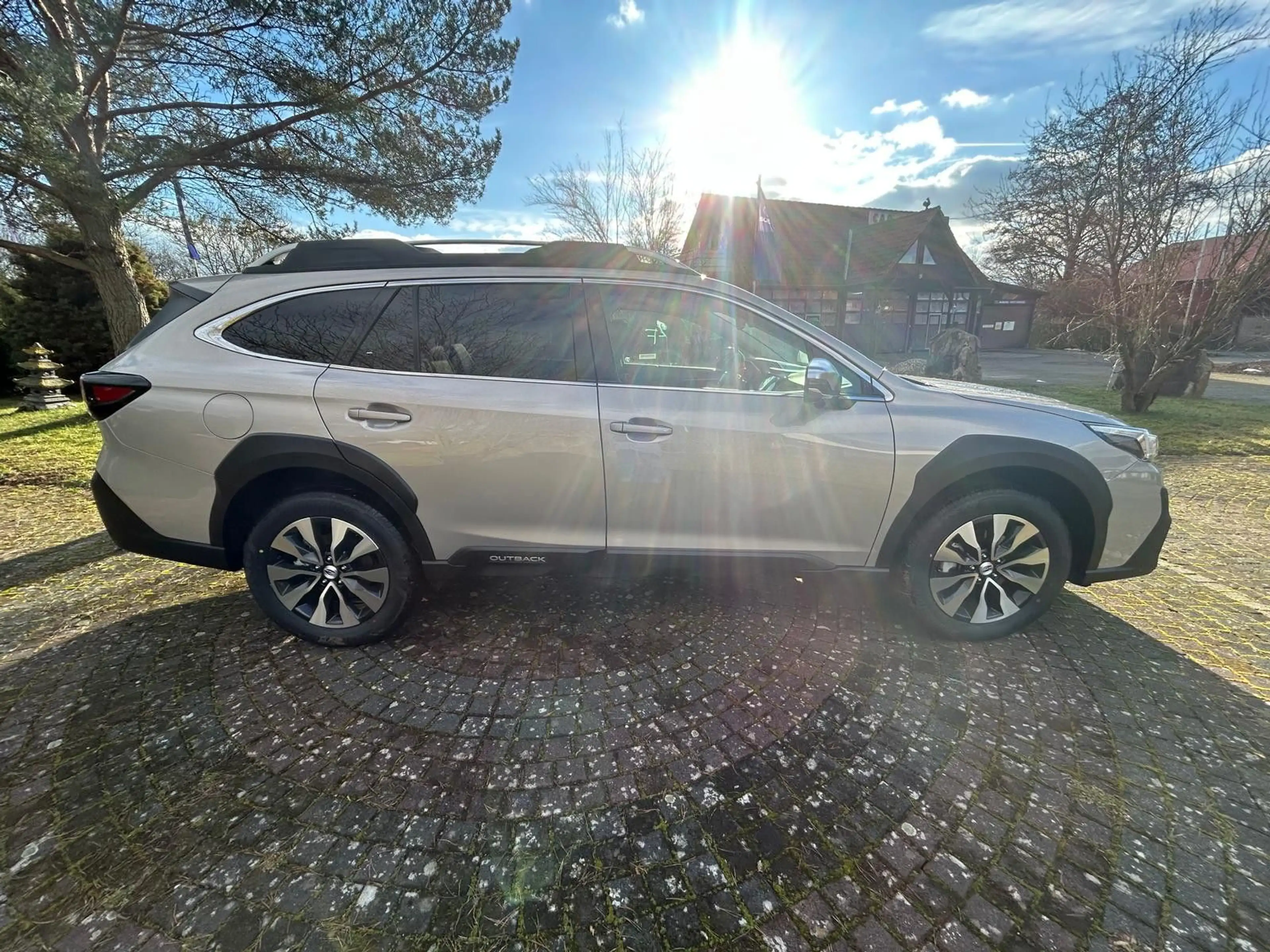 Subaru OUTBACK 2.5i Platinum Lineartronic Modell 2025 — photo 6