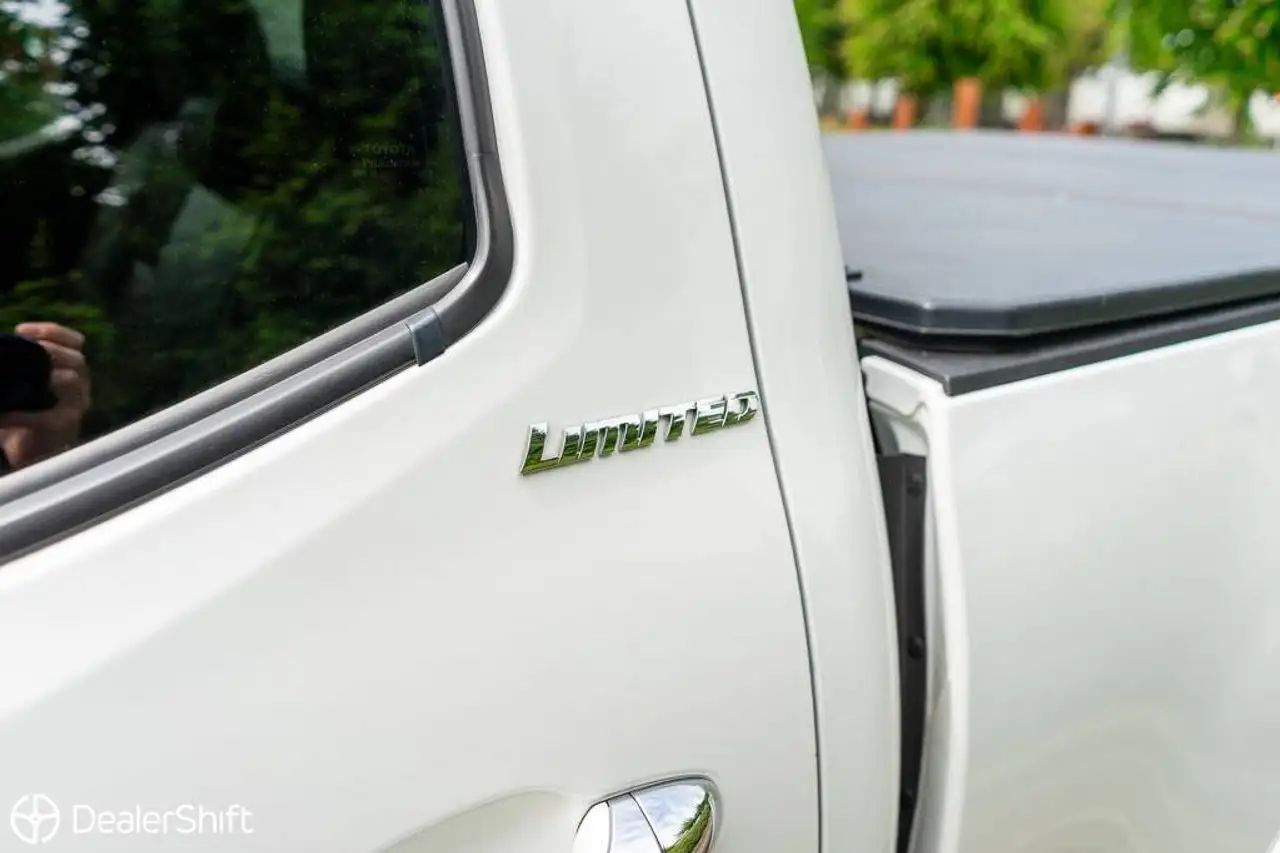 Toyota Tacoma снимка Toyota Tacoma
