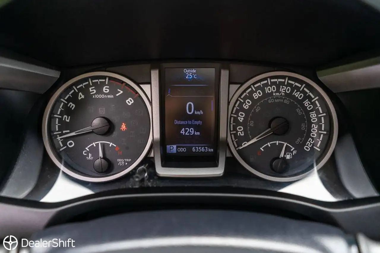 Toyota Tacoma снимка Toyota Tacoma