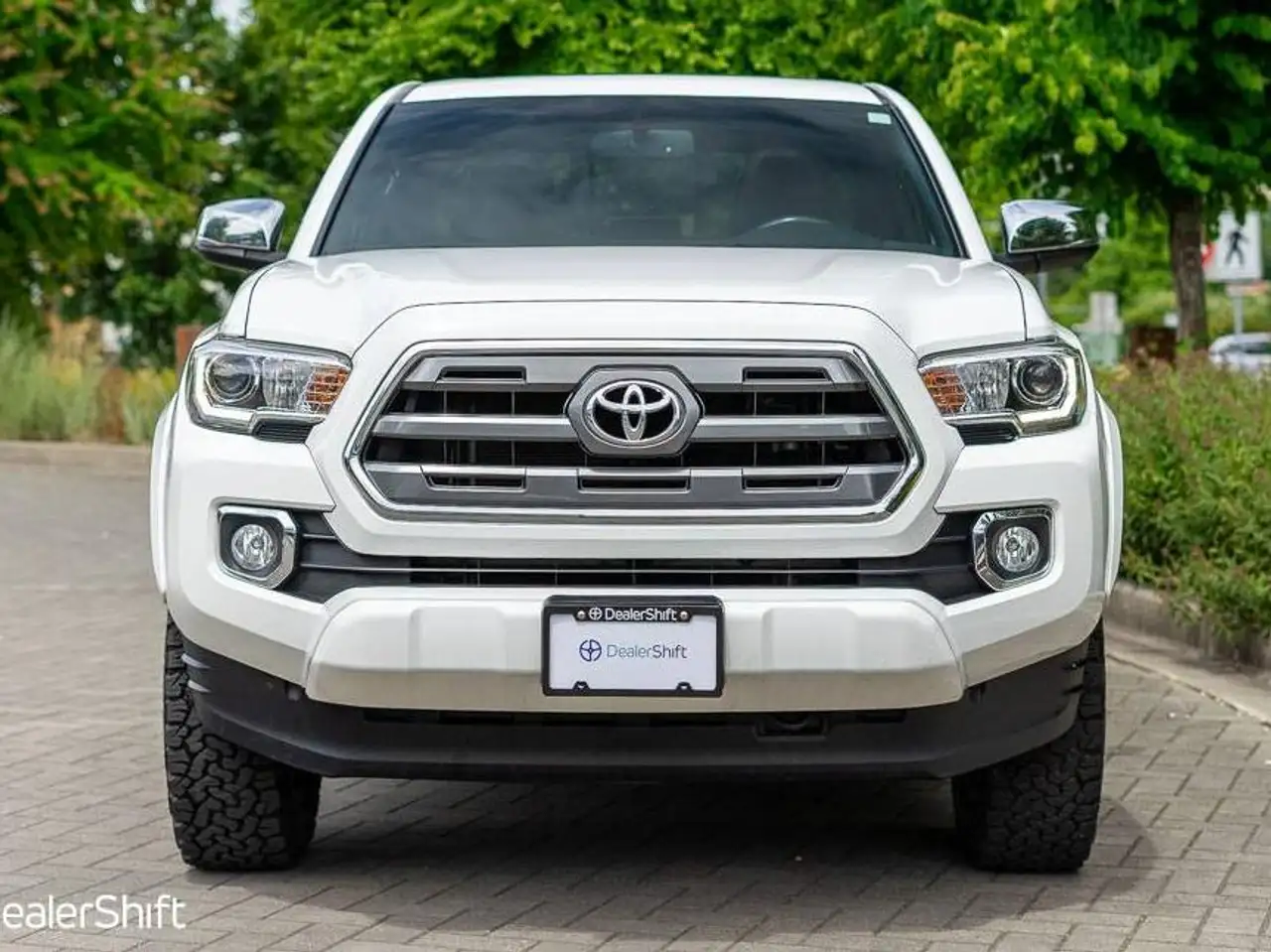 Toyota Tacoma снимка Toyota Tacoma