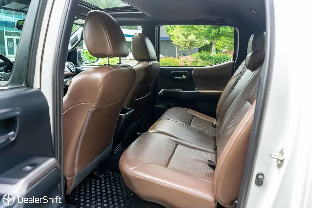 Toyota Tacoma снимка Toyota Tacoma