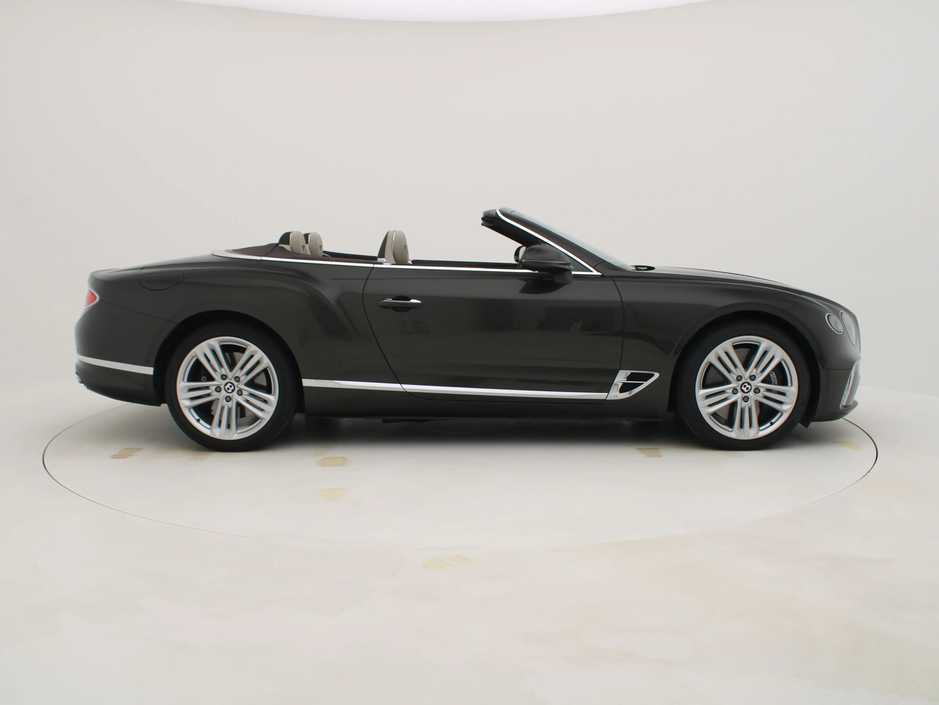 Bentley Continental GTC — photo 6