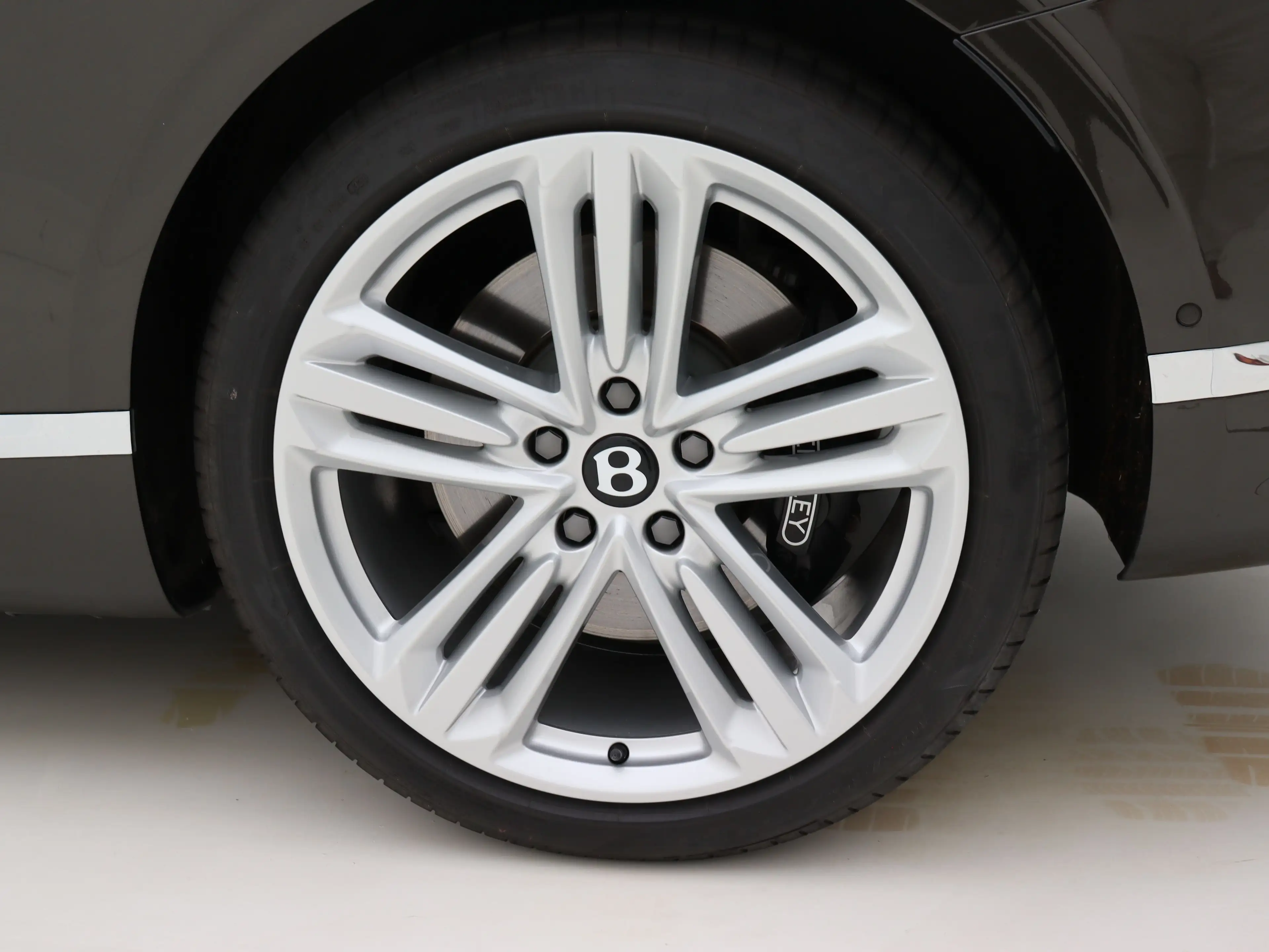 Bentley Continental GTC — photo 15