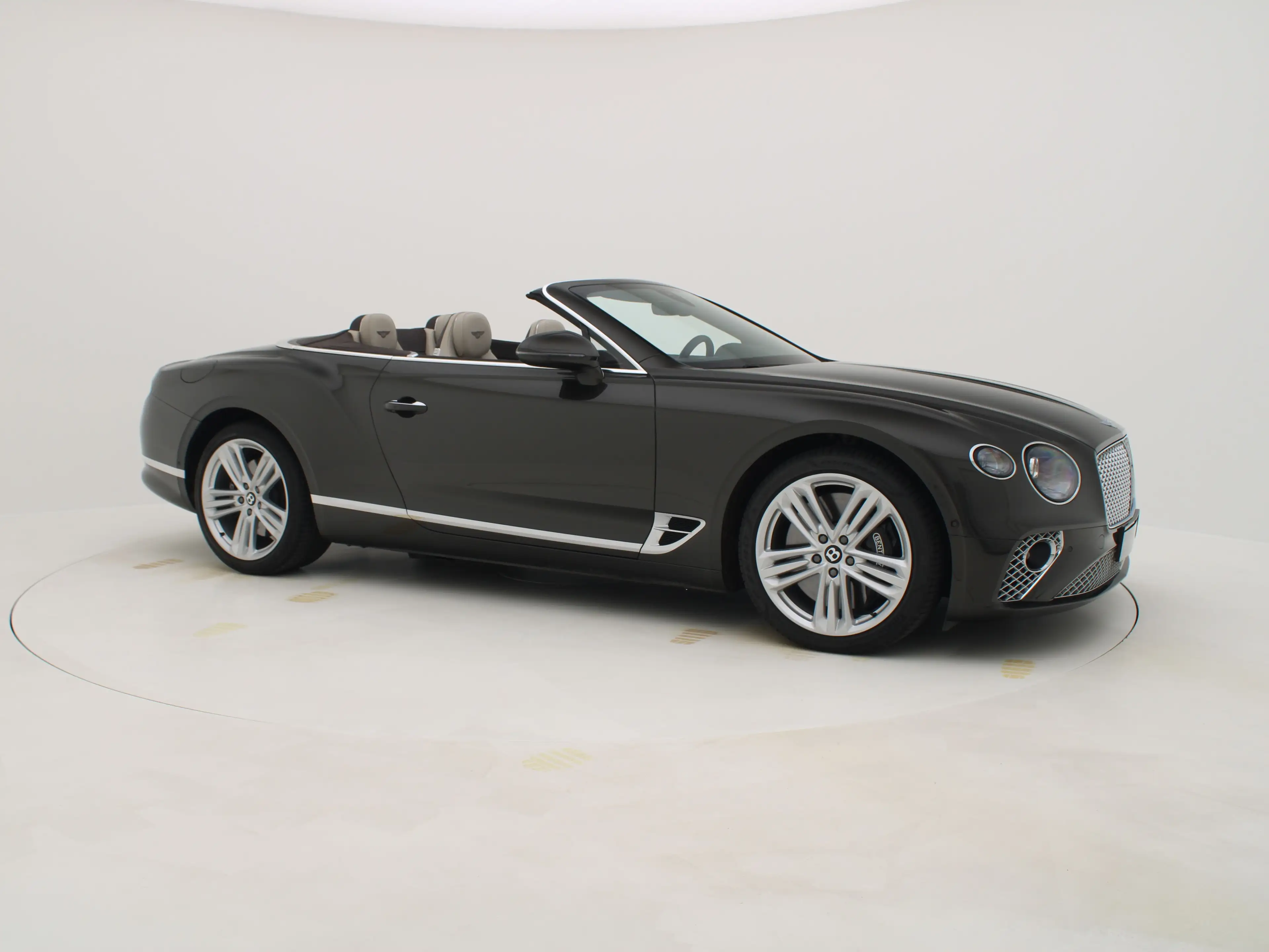 Bentley Continental GTC — photo 13