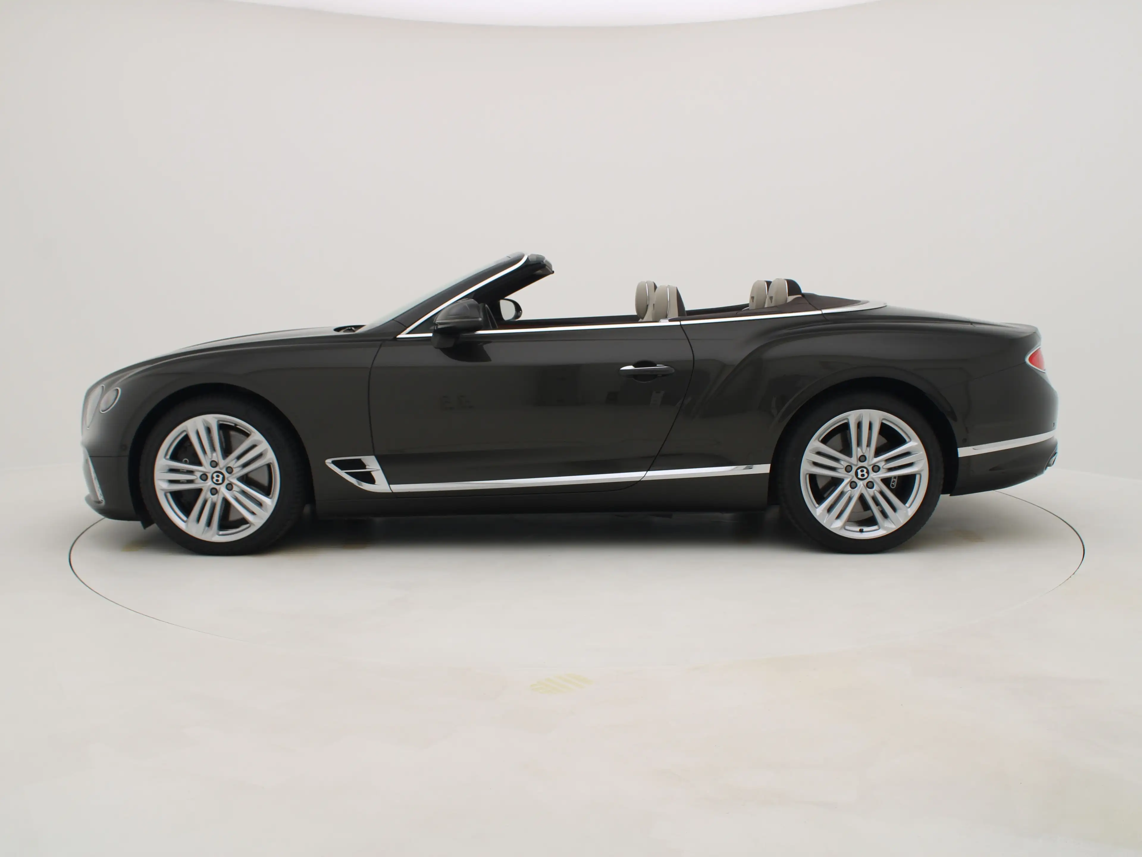 Bentley Continental GTC — photo 2