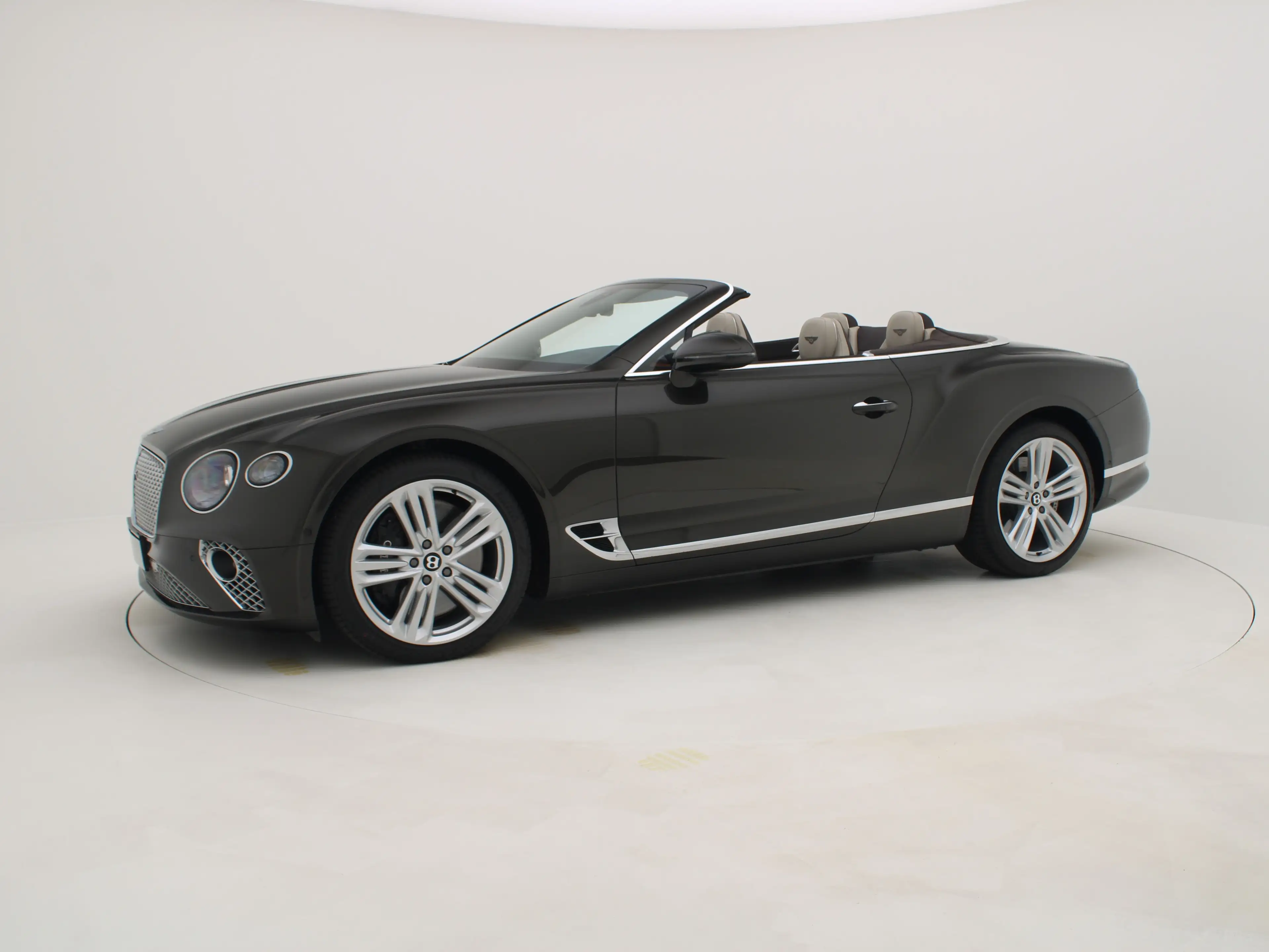 Bentley Continental GTC — photo 8