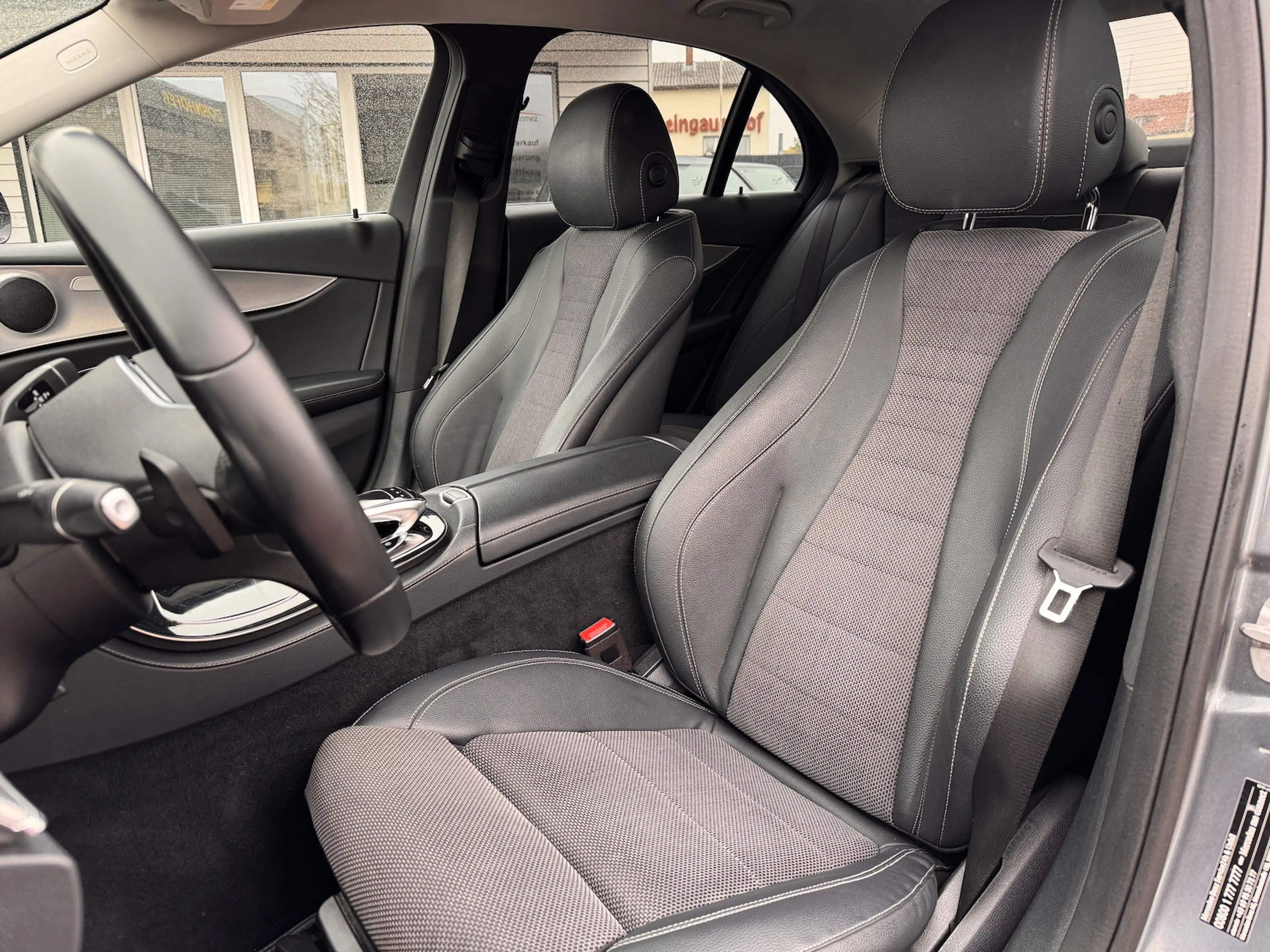 Mercedes-Benz E 400 d 4Matic Avantgarde COMAND RFKA WIDESCREEN — photo 11