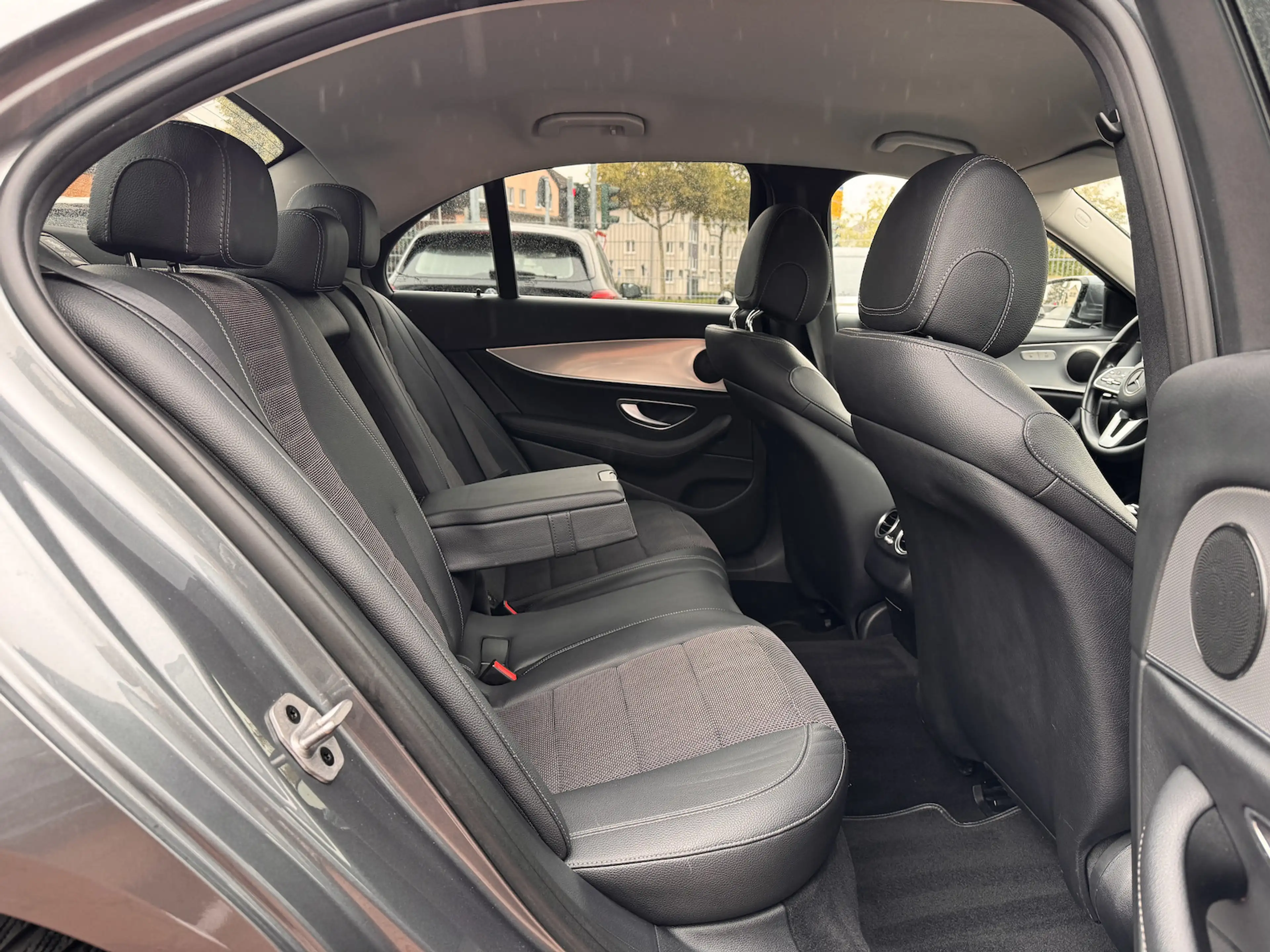 Mercedes-Benz E 400 d 4Matic Avantgarde COMAND RFKA WIDESCREEN — photo 9