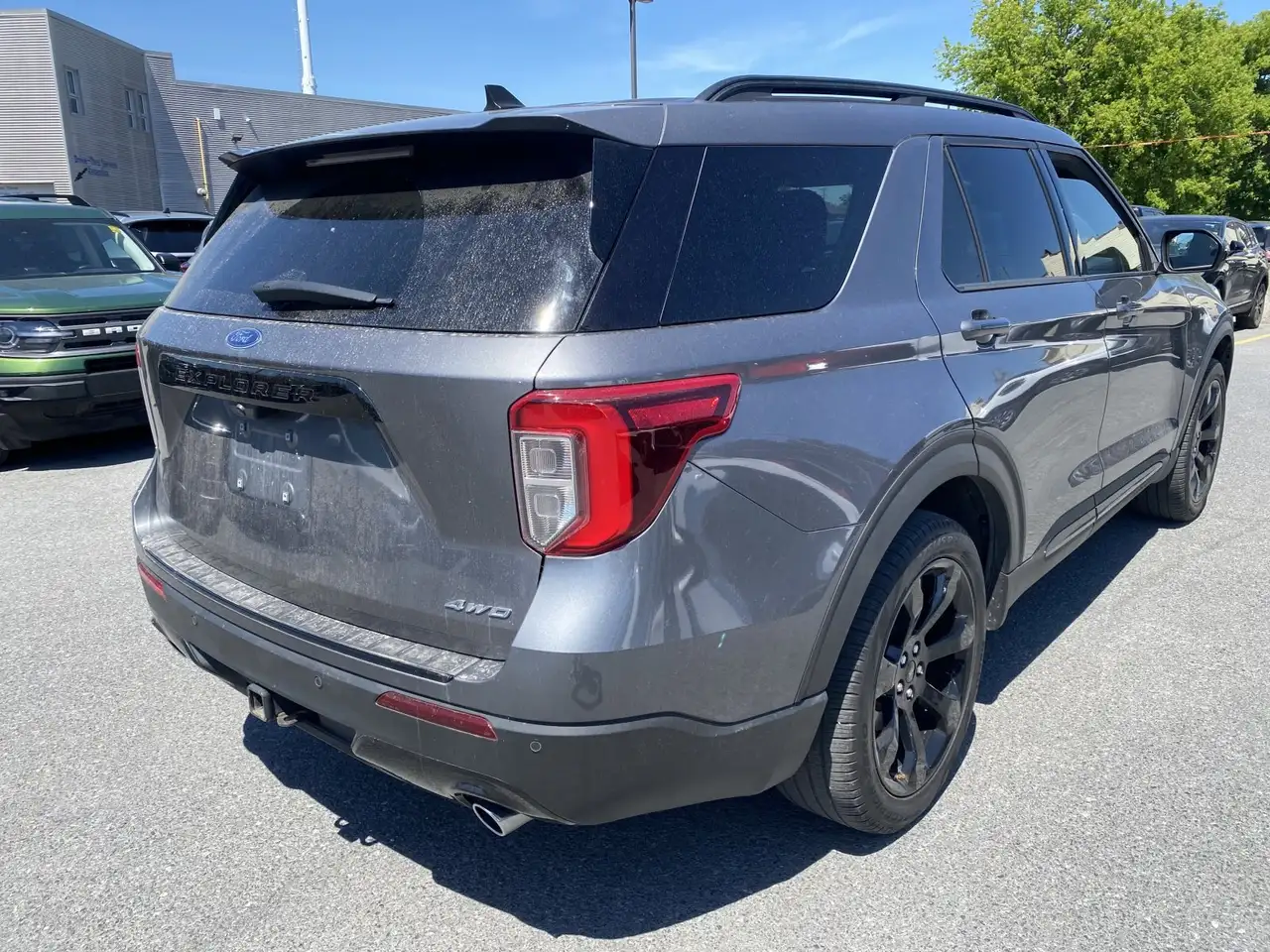 Ford Explorer снимка Ford Explorer