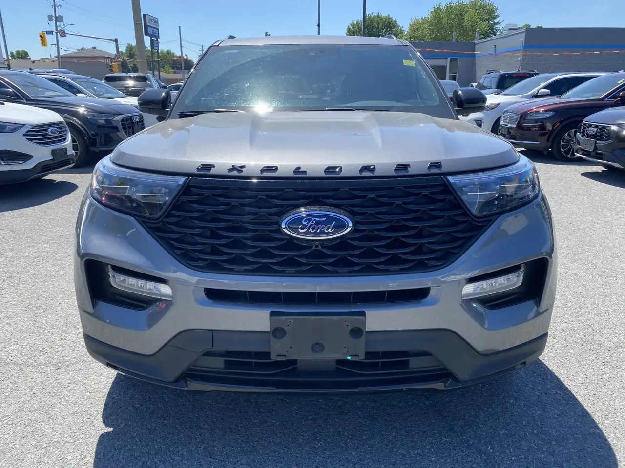 Ford Explorer снимка Ford Explorer