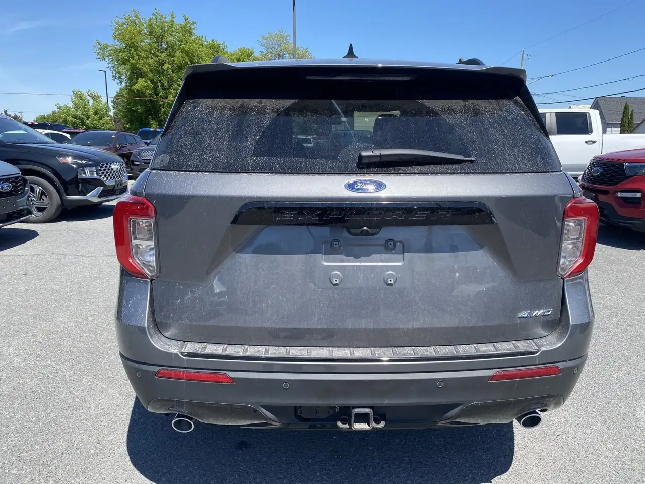 Ford Explorer снимка Ford Explorer