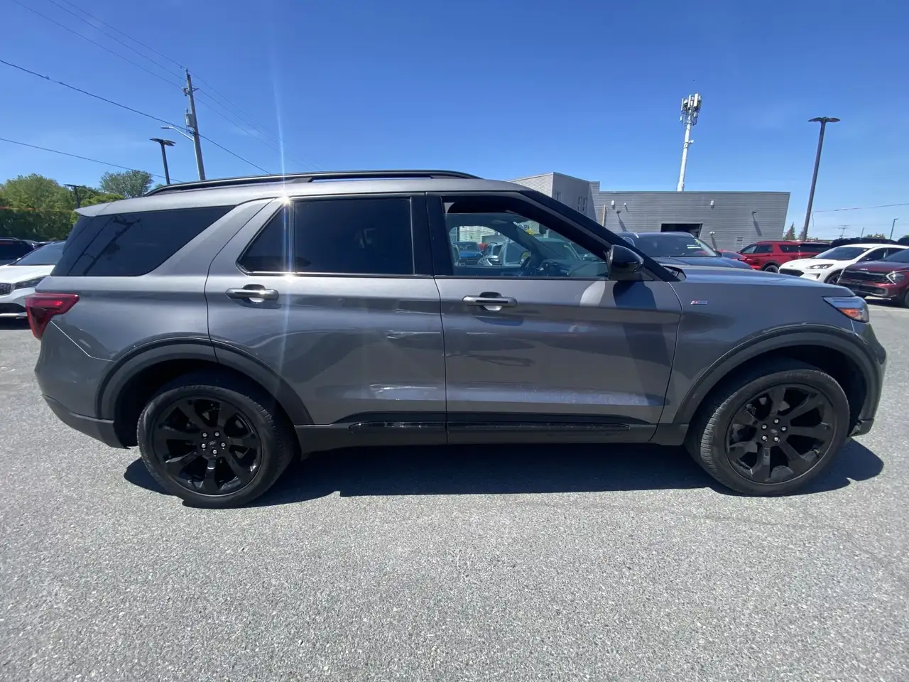 Ford Explorer снимка Ford Explorer
