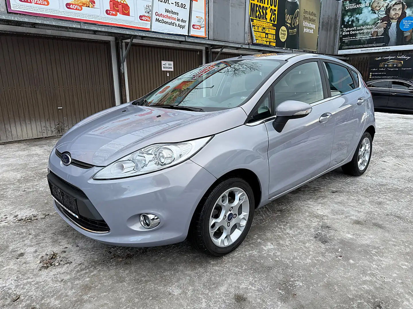 Ford Fiesta Titanium 1,4 Aut. Grau - 1