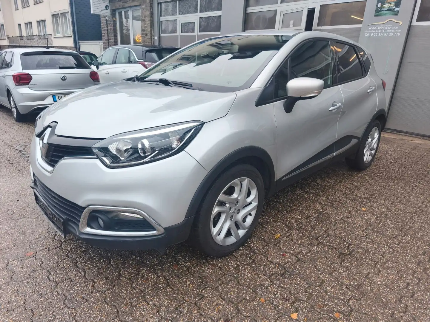 Renault Captur Luxe Automatic Grau - 2