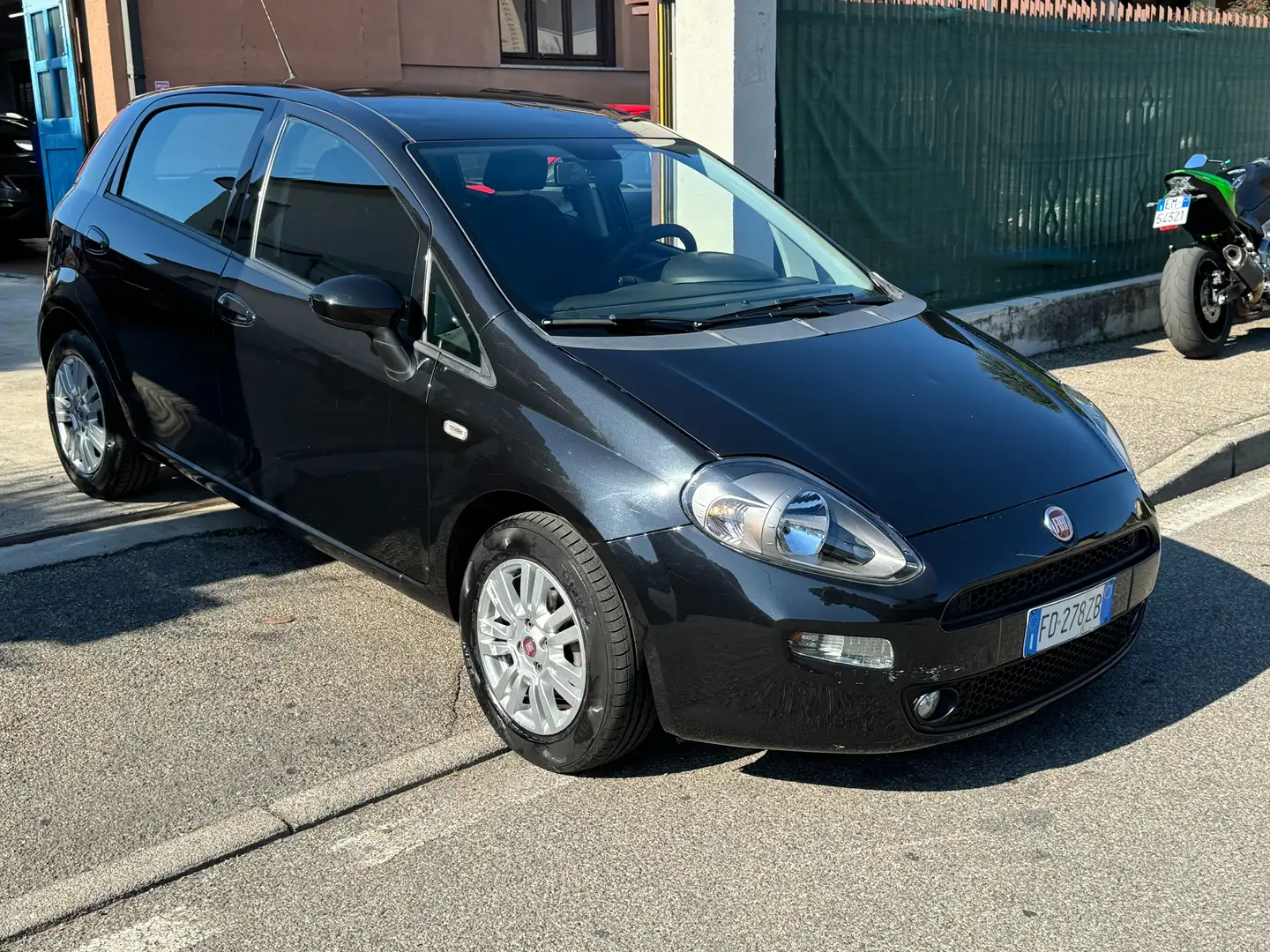 Fiat Punto 1.2*LOUNGE*EURO6*NEOPATENTATI* Nero - 1