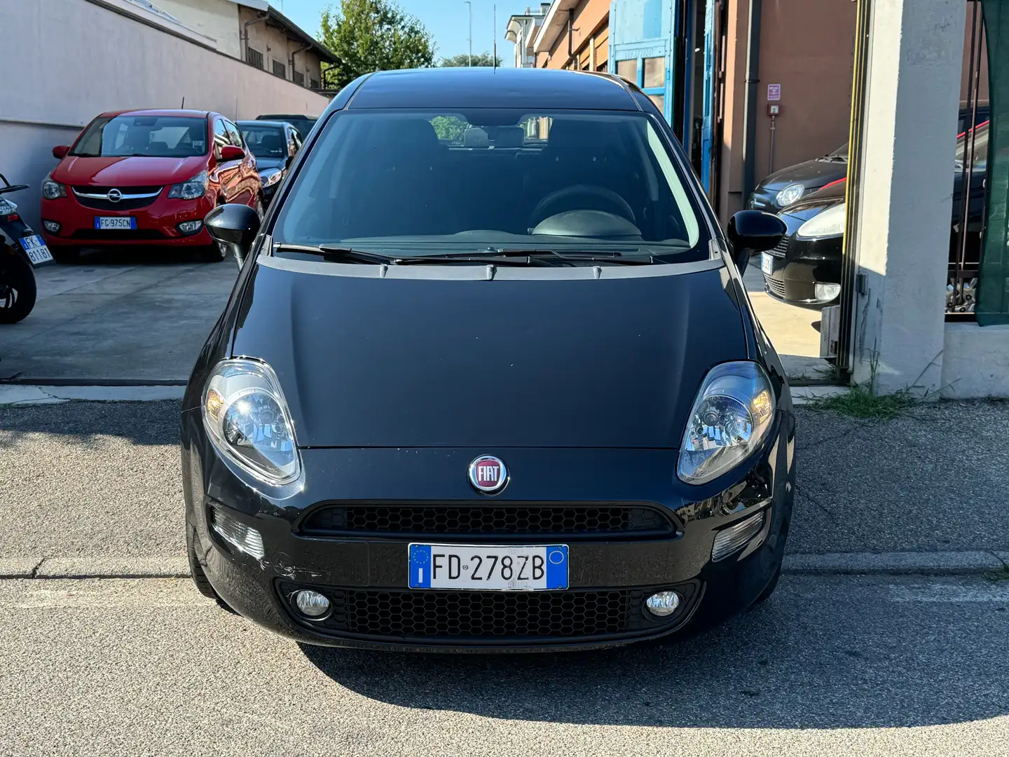 Fiat Punto 1.2*LOUNGE*EURO6*NEOPATENTATI* Nero - 2