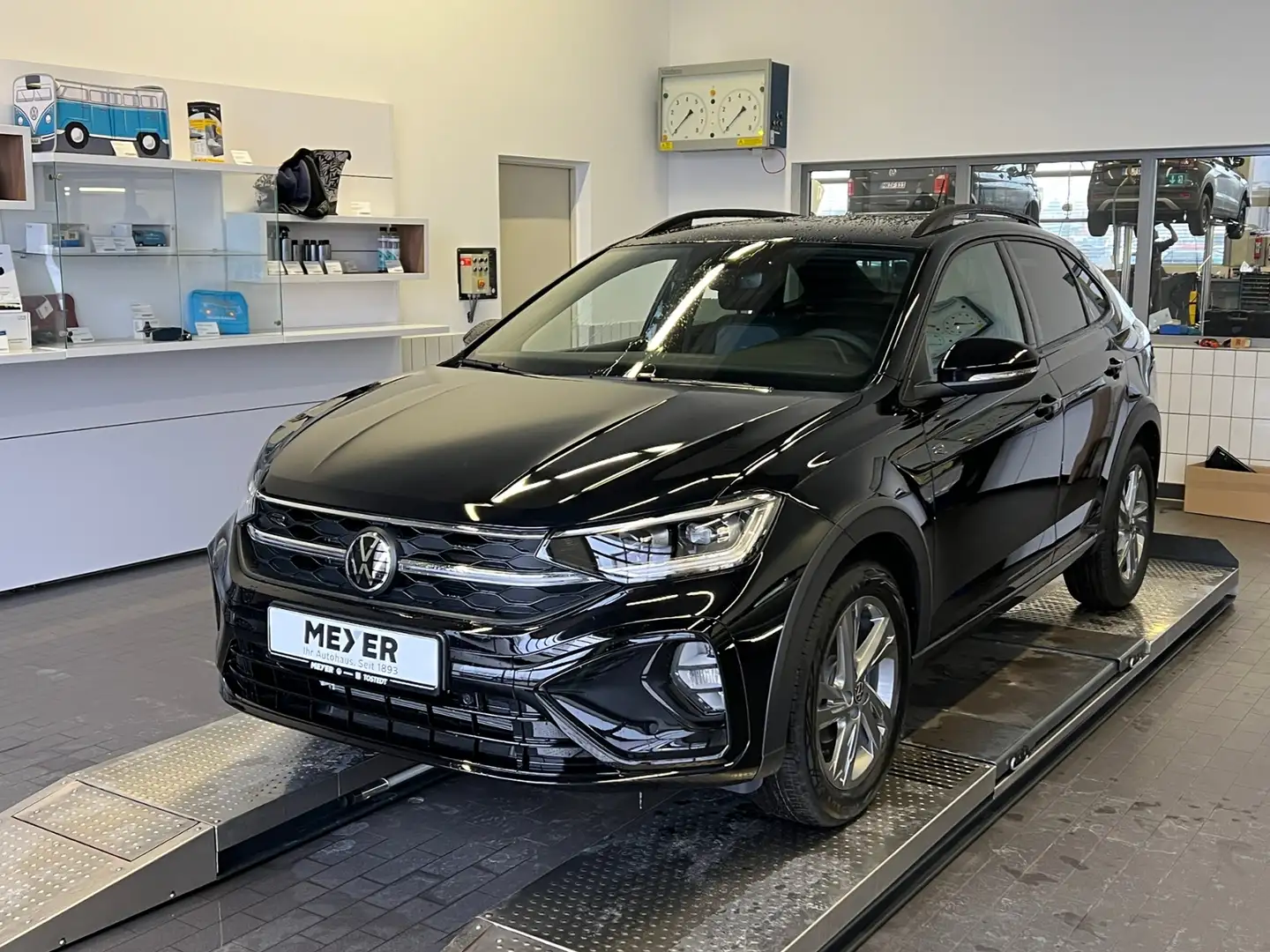 Volkswagen Taigo R-Line 1.0 TSI *IQ.Light, App-Connect, 17'-LM* Schwarz - 2