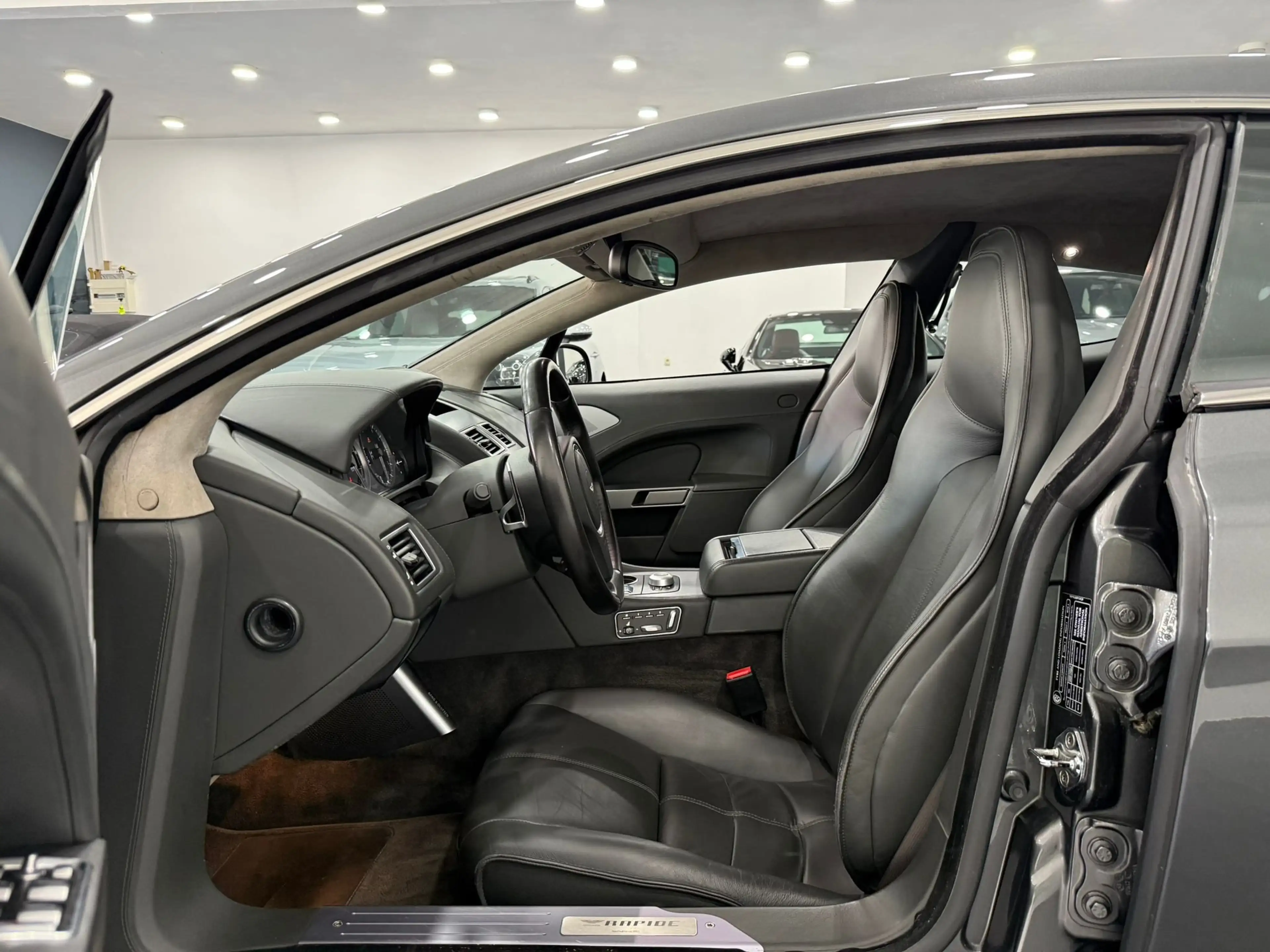 Aston Martin Rapide Rapide 5.9iV12 1Hand New Engine Full Aston Service — photo 13