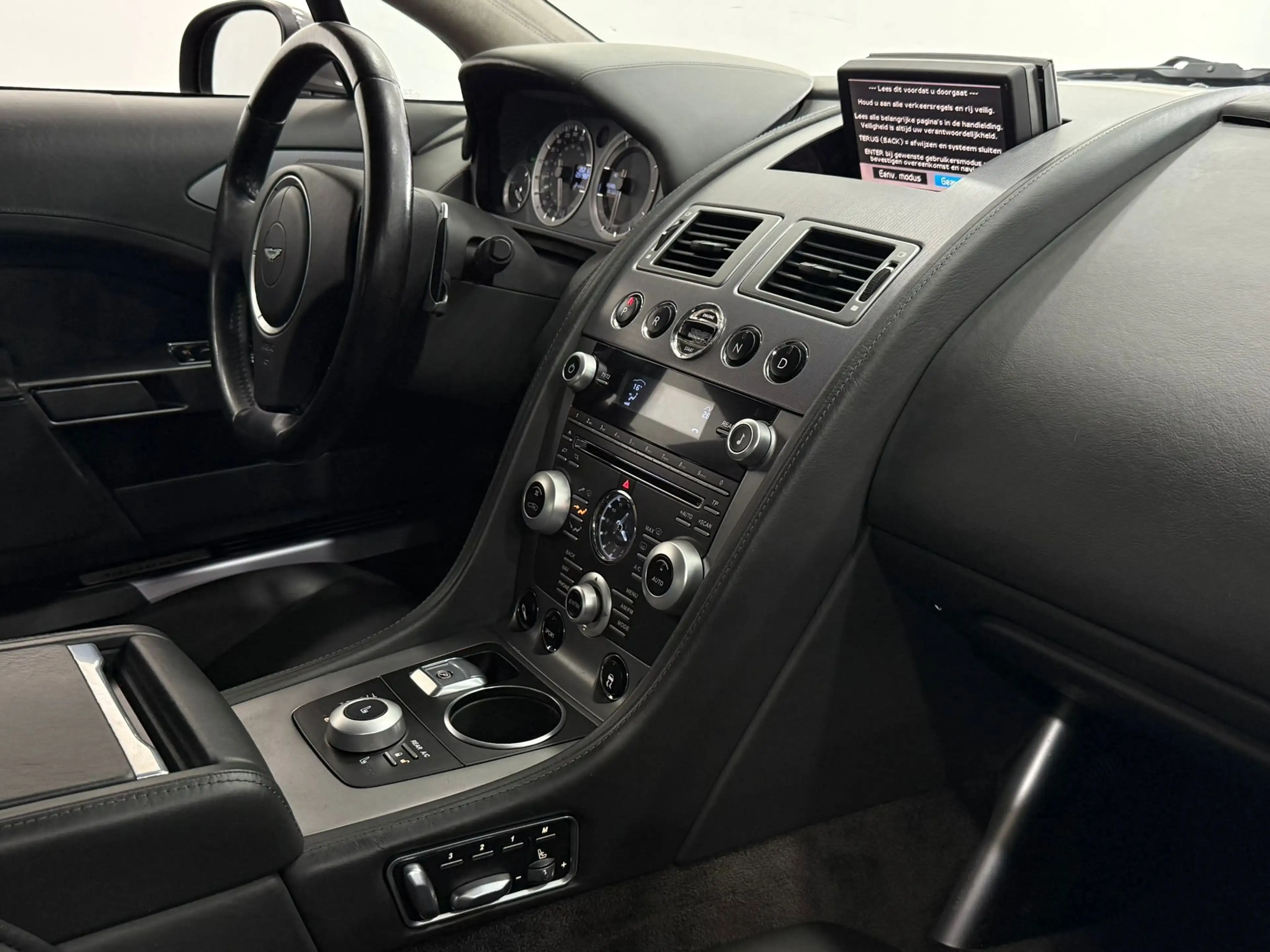 Aston Martin Rapide Rapide 5.9iV12 1Hand New Engine Full Aston Service — photo 12