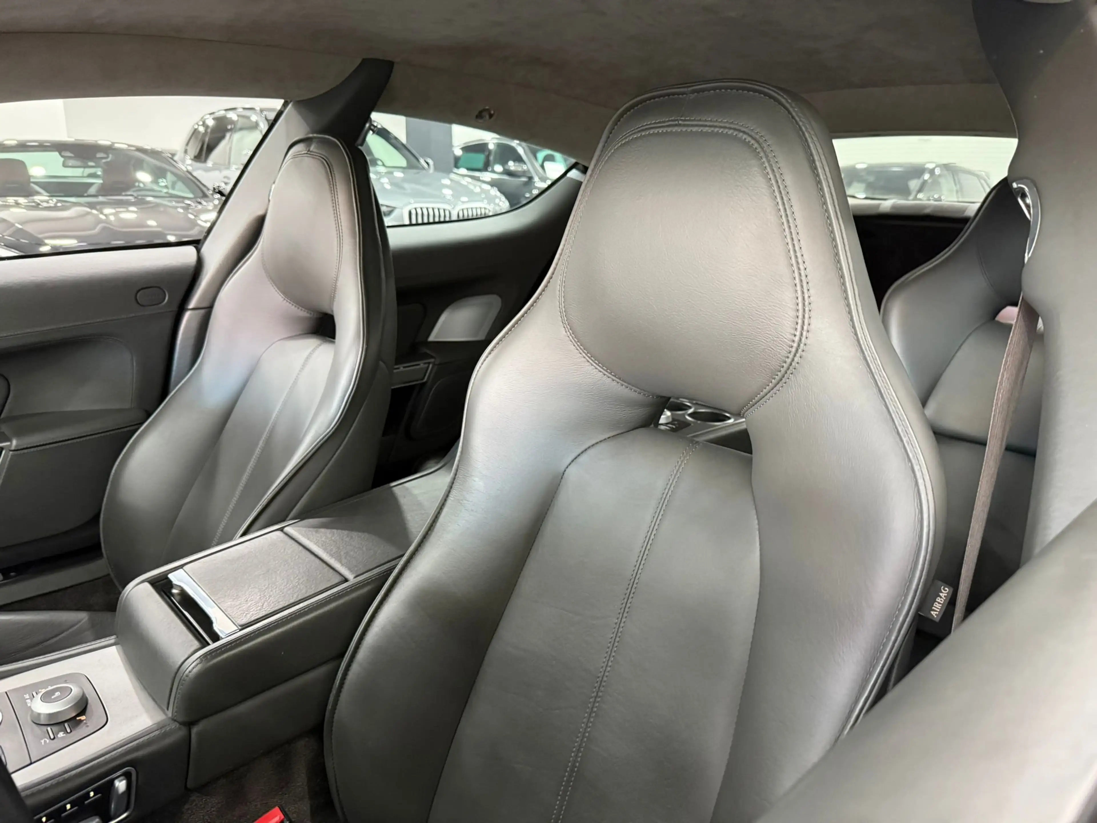 Aston Martin Rapide Rapide 5.9iV12 1Hand New Engine Full Aston Service — photo 14