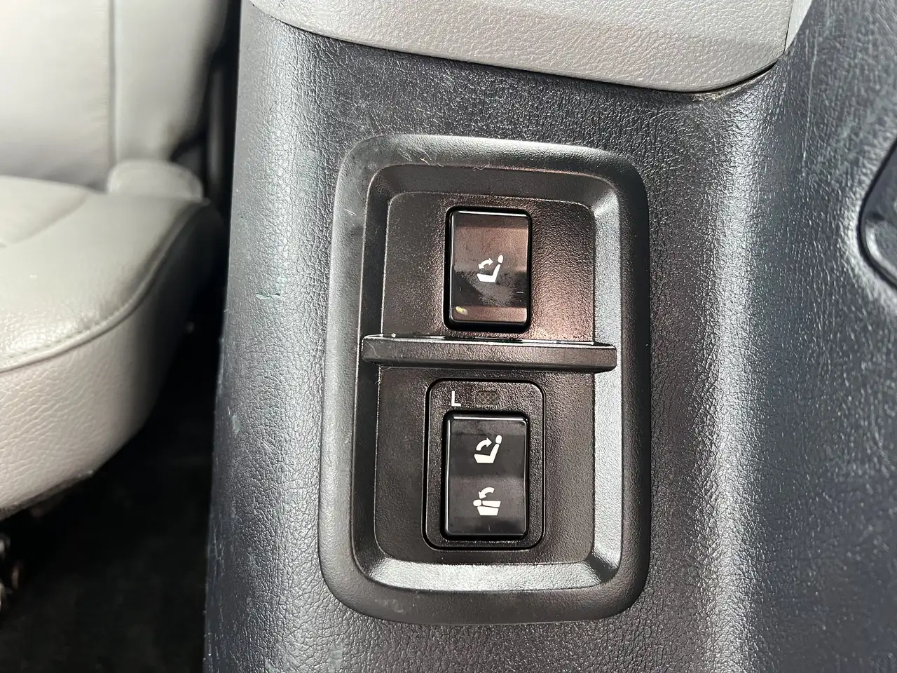 Toyota Sequoia снимка Toyota Sequoia
