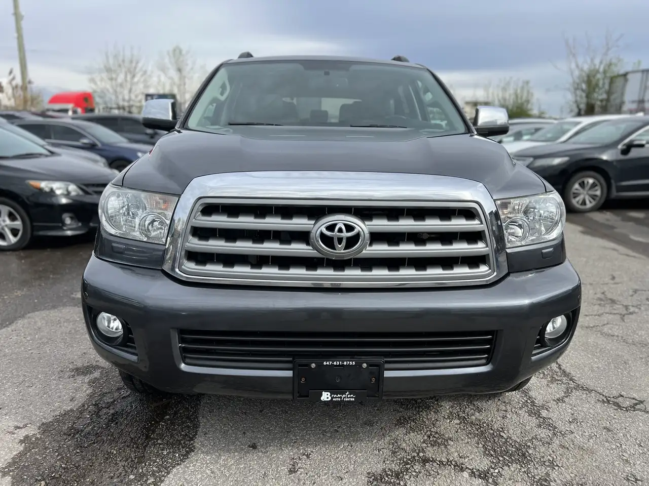 Toyota Sequoia снимка Toyota Sequoia