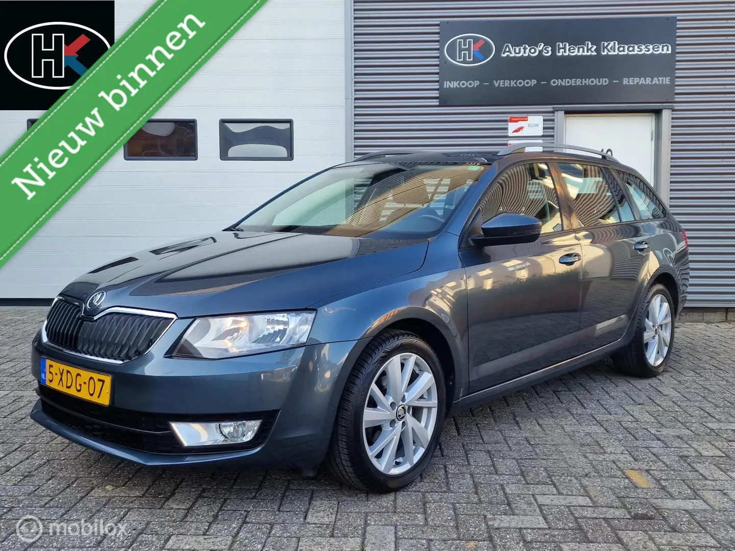 Skoda Octavia Combi 1.2TSi 105pk H6 Gr.tech Ambition B.line Grijs - 1