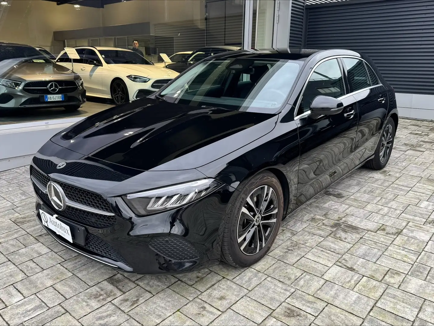 Mercedes-Benz A 180 A 180 Progressive Advanced auto Noir - 1