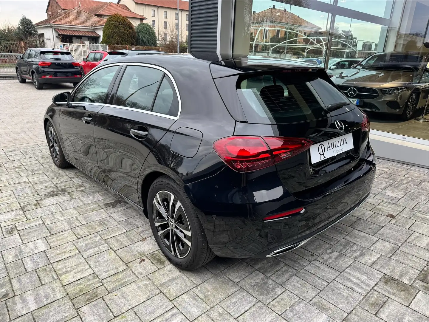 Mercedes-Benz A 180 A 180 Progressive Advanced auto Noir - 2