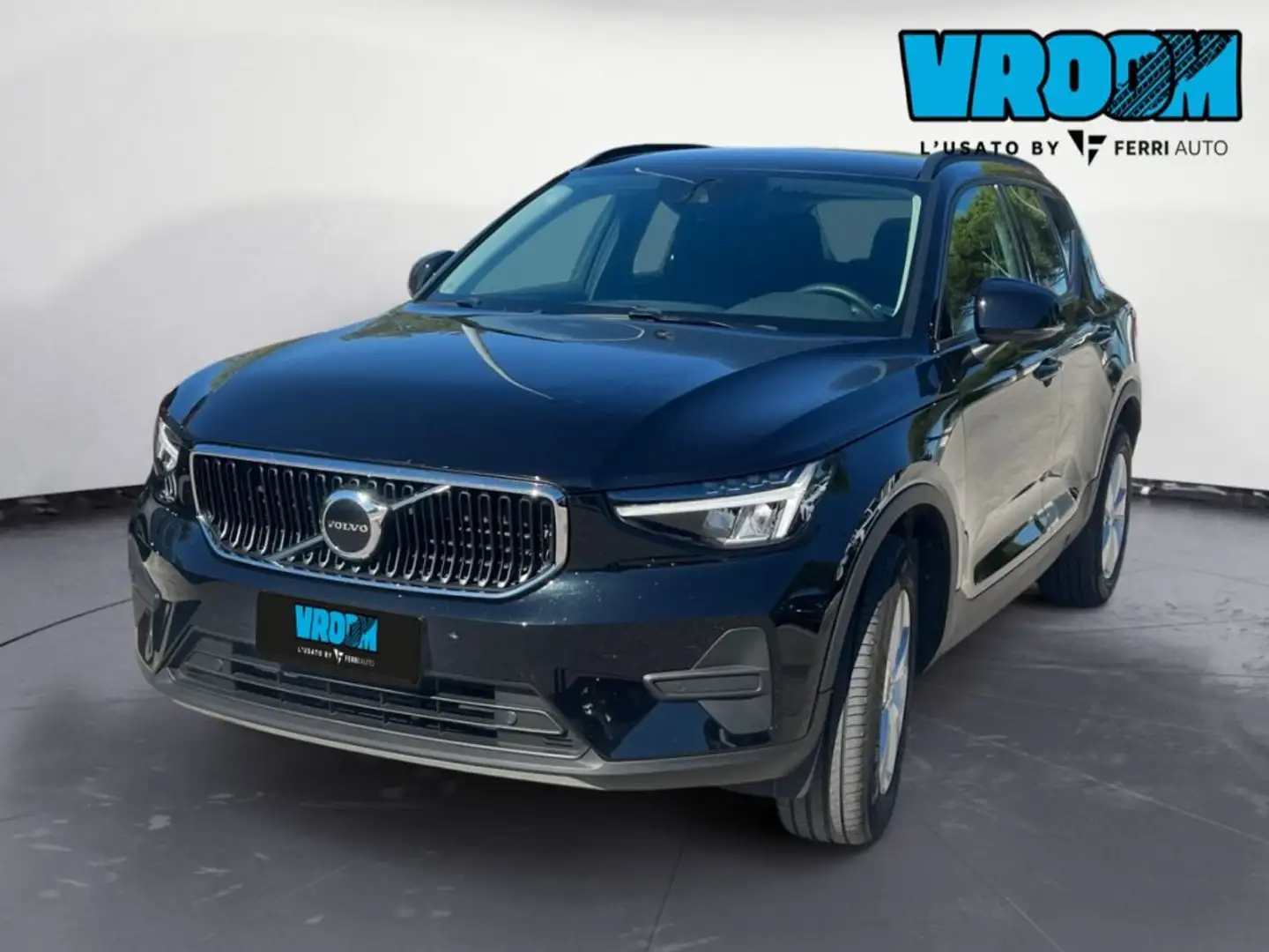 Volvo XC40 T2 automatico Essential Schwarz - 1