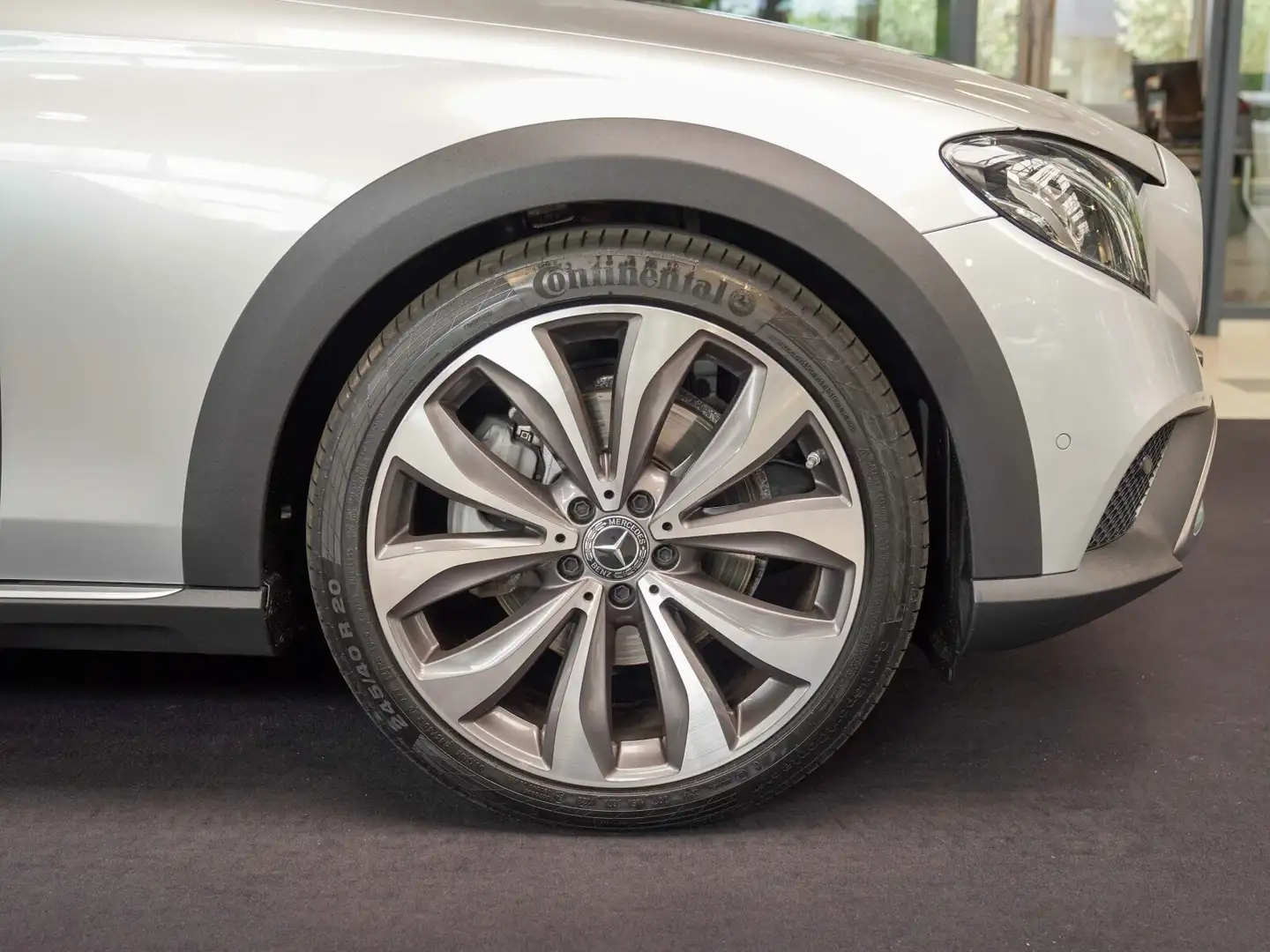 Mercedes-Benz E 220 E 220 d T 4M All-Terrain Leder AHK COMAND Panora Silber - 2