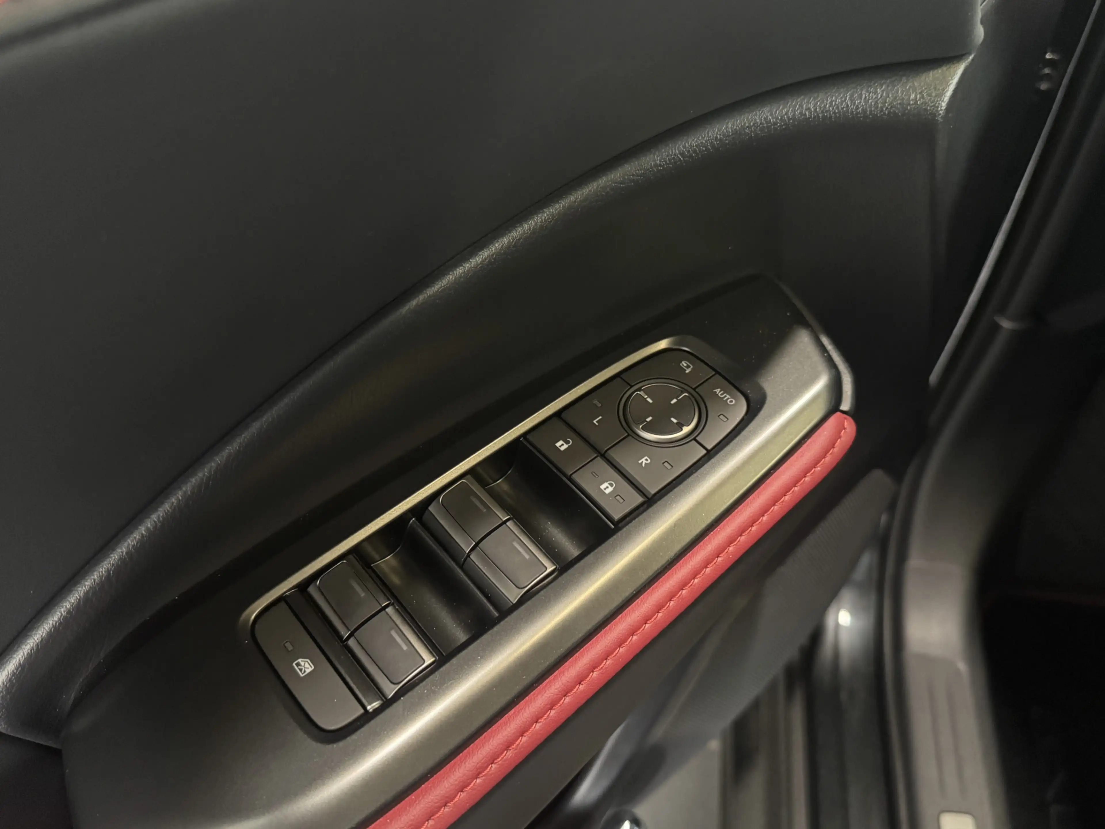Lexus LBX 35th Edition | Elektr. Stoel | Stuur/Stoelverwarmi — photo 7