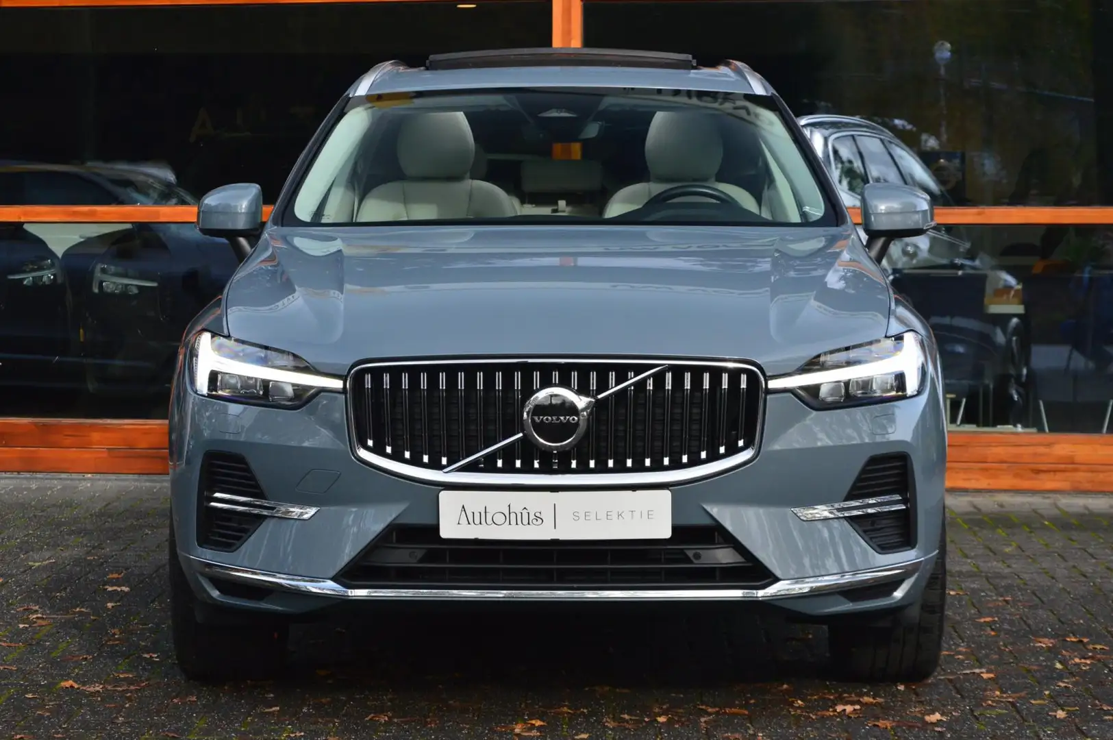 Volvo XC60 T6 Hybride AWD Inscription Long Range | Stuur + St Grijs - 2