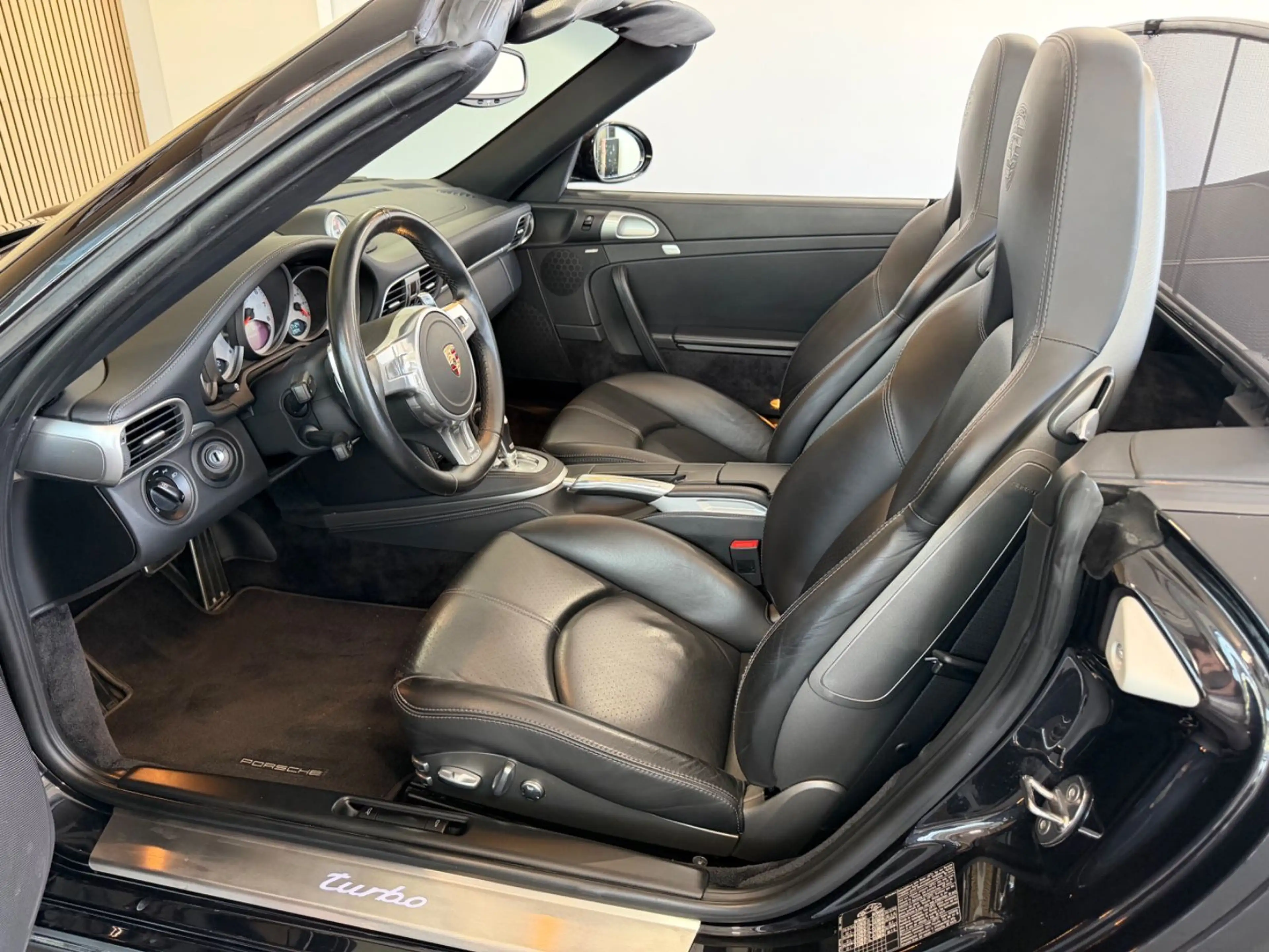 Porsche 997 Turbo Cabrio DEUTSCH/TOP-HISTORIE/SCHECKHEFT — photo 10