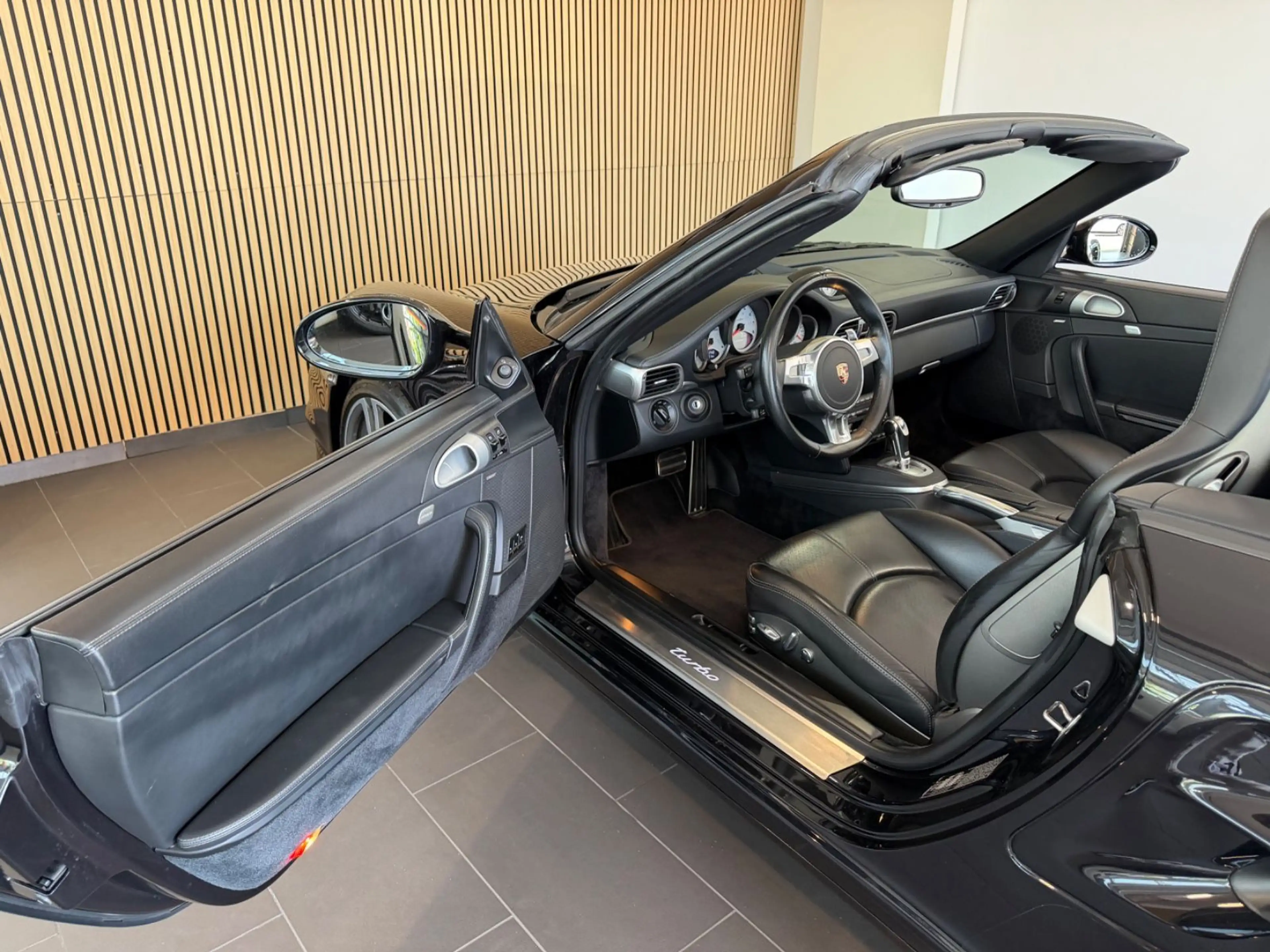 Porsche 997 Turbo Cabrio DEUTSCH/TOP-HISTORIE/SCHECKHEFT — photo 9