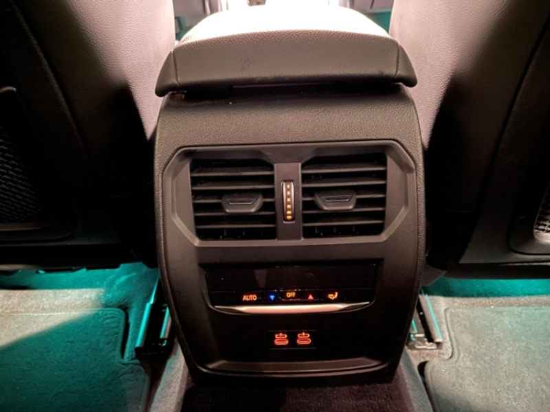 BMW 330 e Touring M Sport Automatik EU6 Leder LED Pano — photo 9