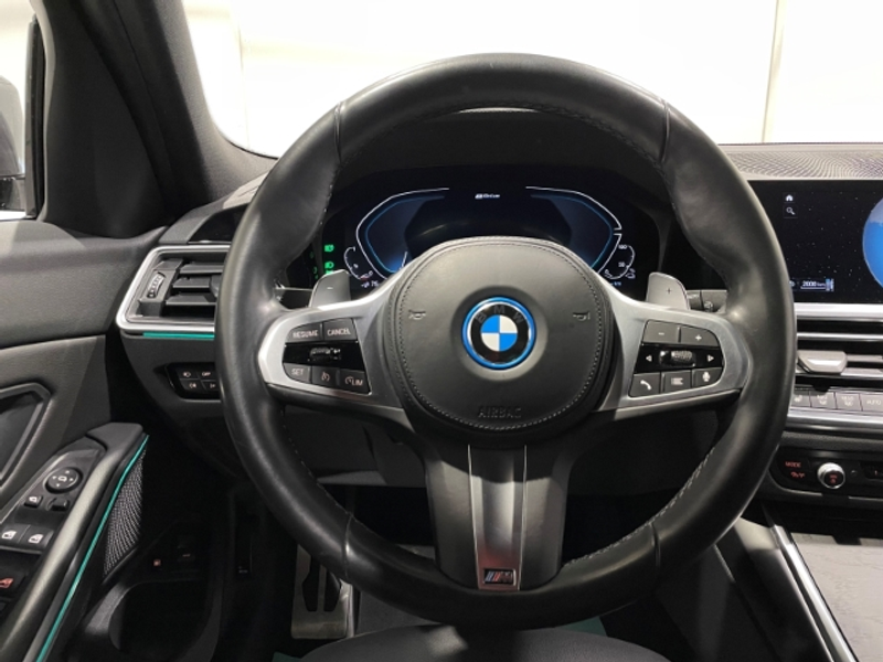 BMW 330 e Touring M Sport Automatik EU6 Leder LED Pano — photo 11