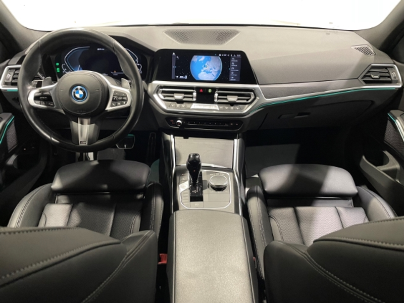 BMW 330 e Touring M Sport Automatik EU6 Leder LED Pano — photo 10