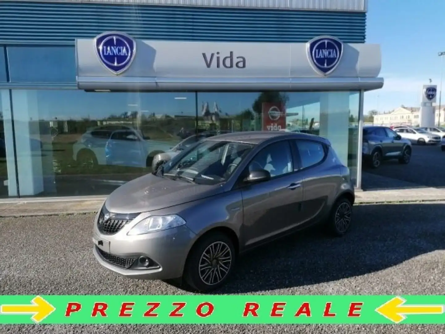 Lancia Ypsilon 1.0 FireFly 5 porte S&S Hybrid Gold Grigio - 1