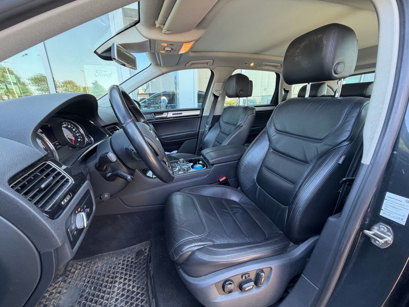 Volkswagen Touareg 3.0 TDI R-line Led Navi Panoramadak — photo 3