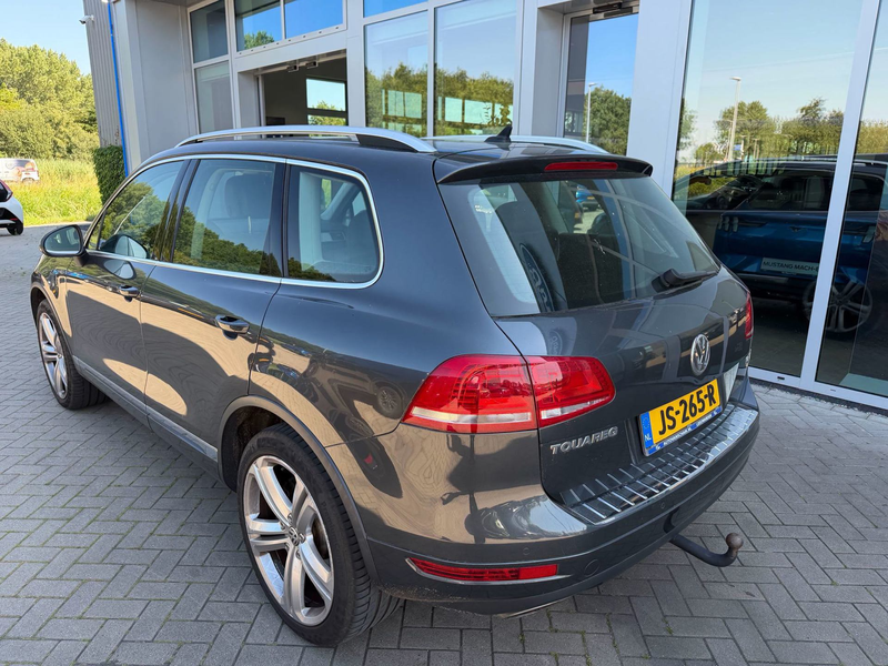 Volkswagen Touareg 3.0 TDI R-line Led Navi Panoramadak — photo 4