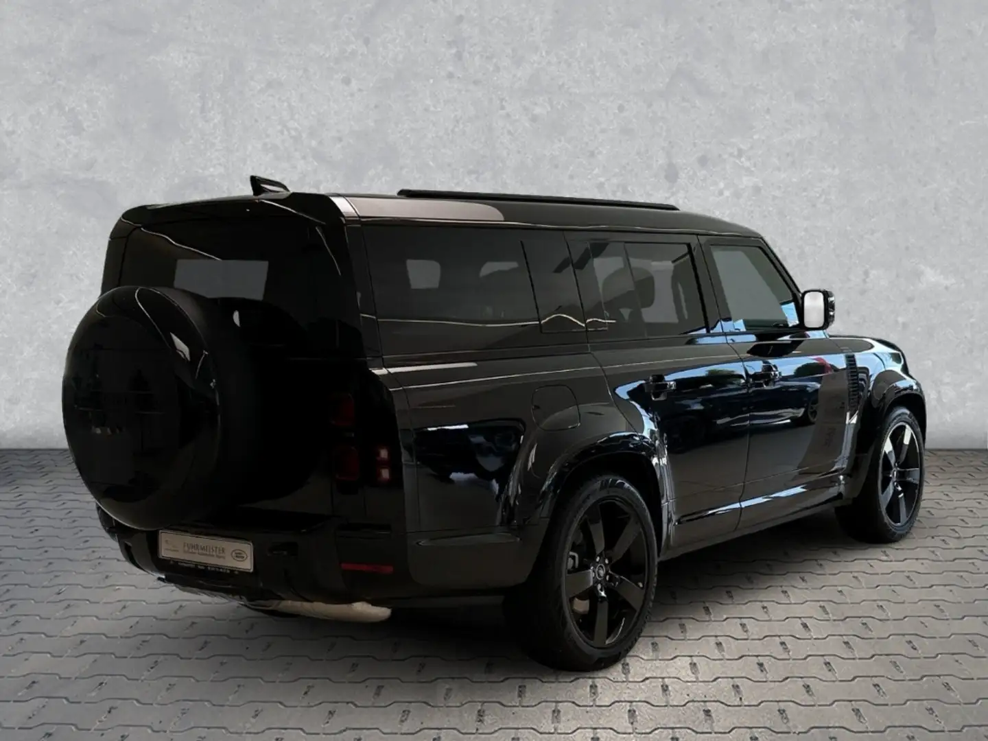 Land Rover Defender 130 D300 X-Dynamic HSE StandHZG AHK-el. klappb. Wi Schwarz - 2