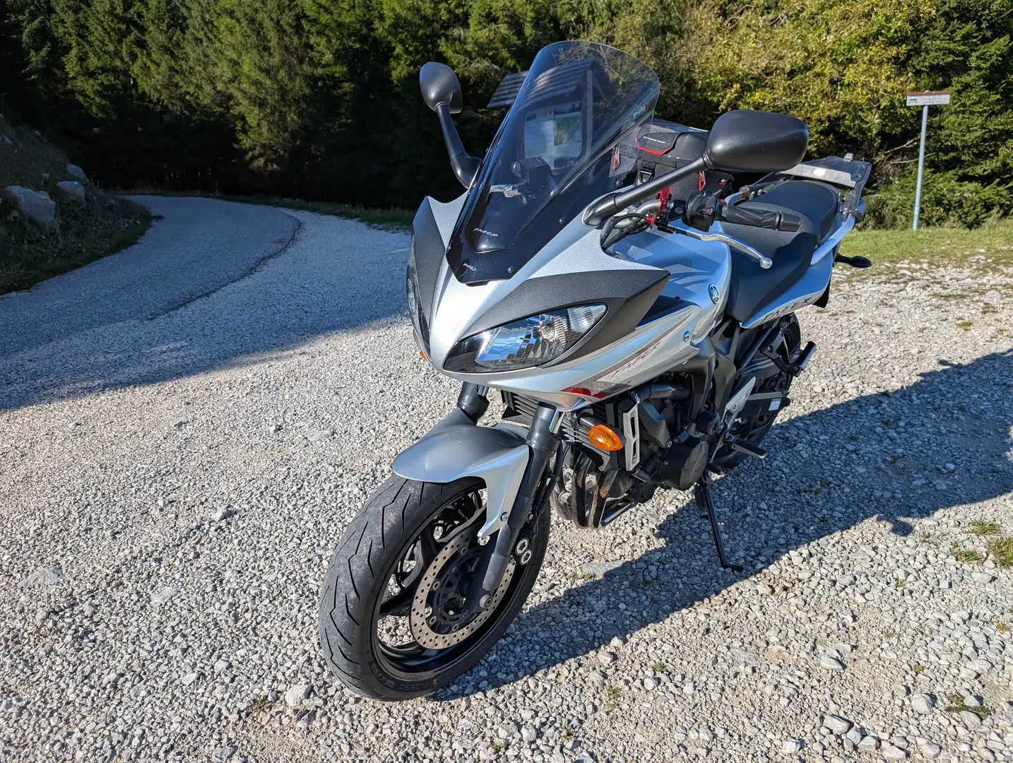 Yamaha FZ 6 Fazer S2 Silber - 1