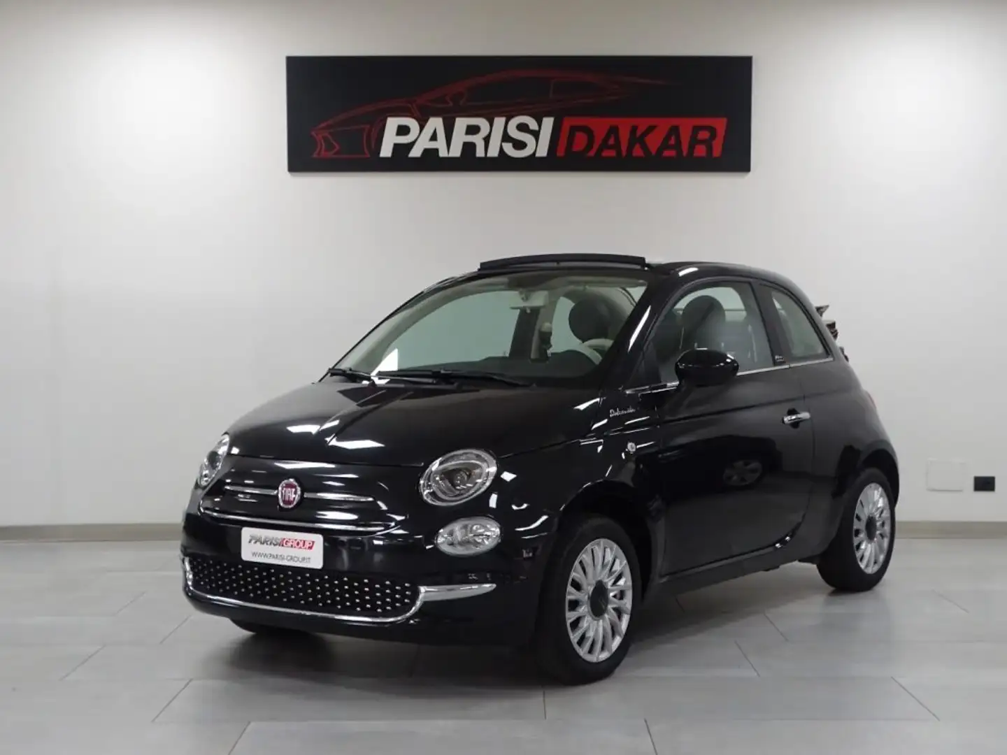 Fiat 500C 1.0 Hybrid 70CV Dolcevita *PROMO PARISI GROUP* Černá - 1