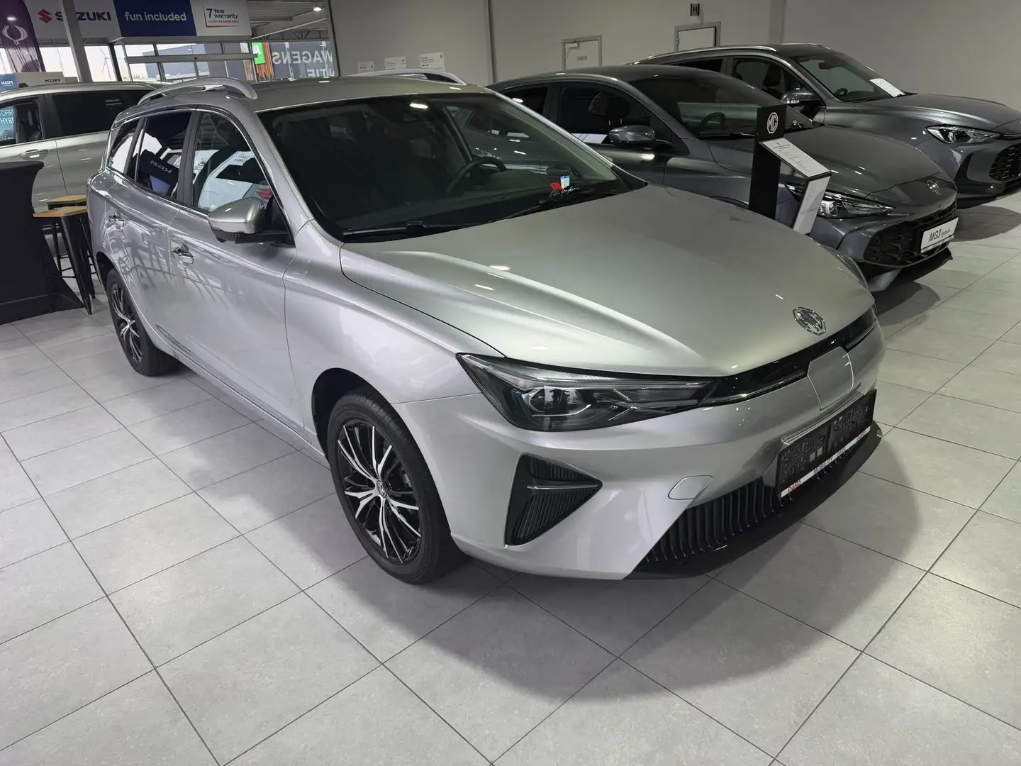 MG MG5 5 Maximal Luxury Zilver - 2