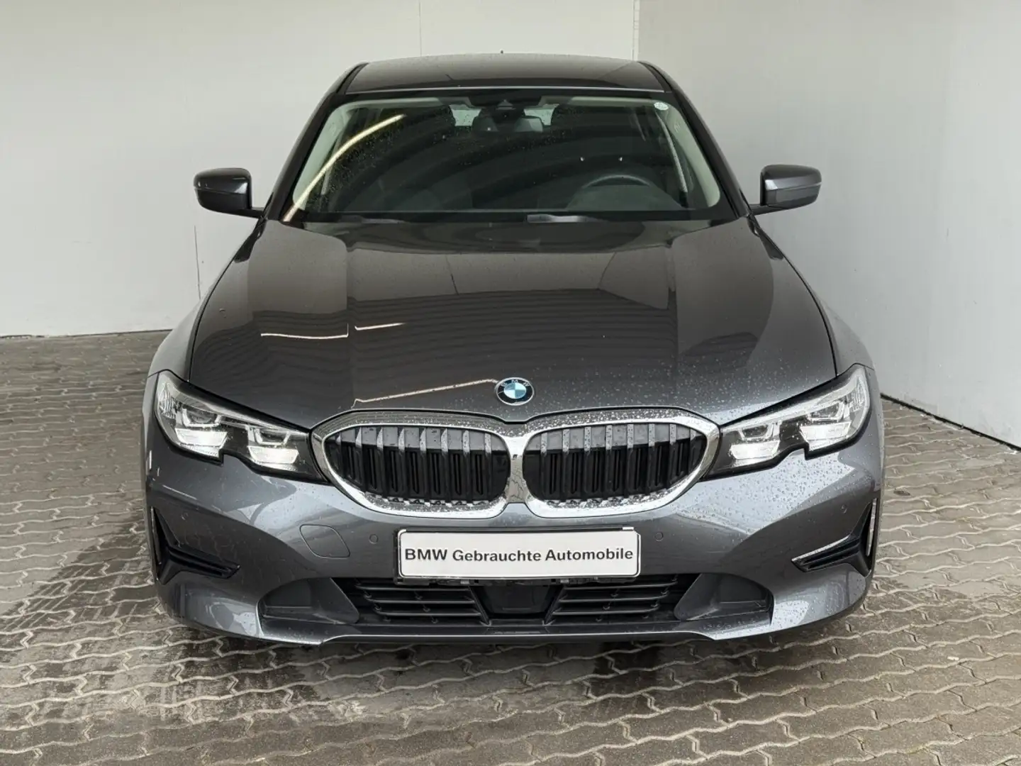 BMW 318 d Lim. Advantage Navi.LED.ACC.PDCvo+hi.Sitzhz Grau - 1