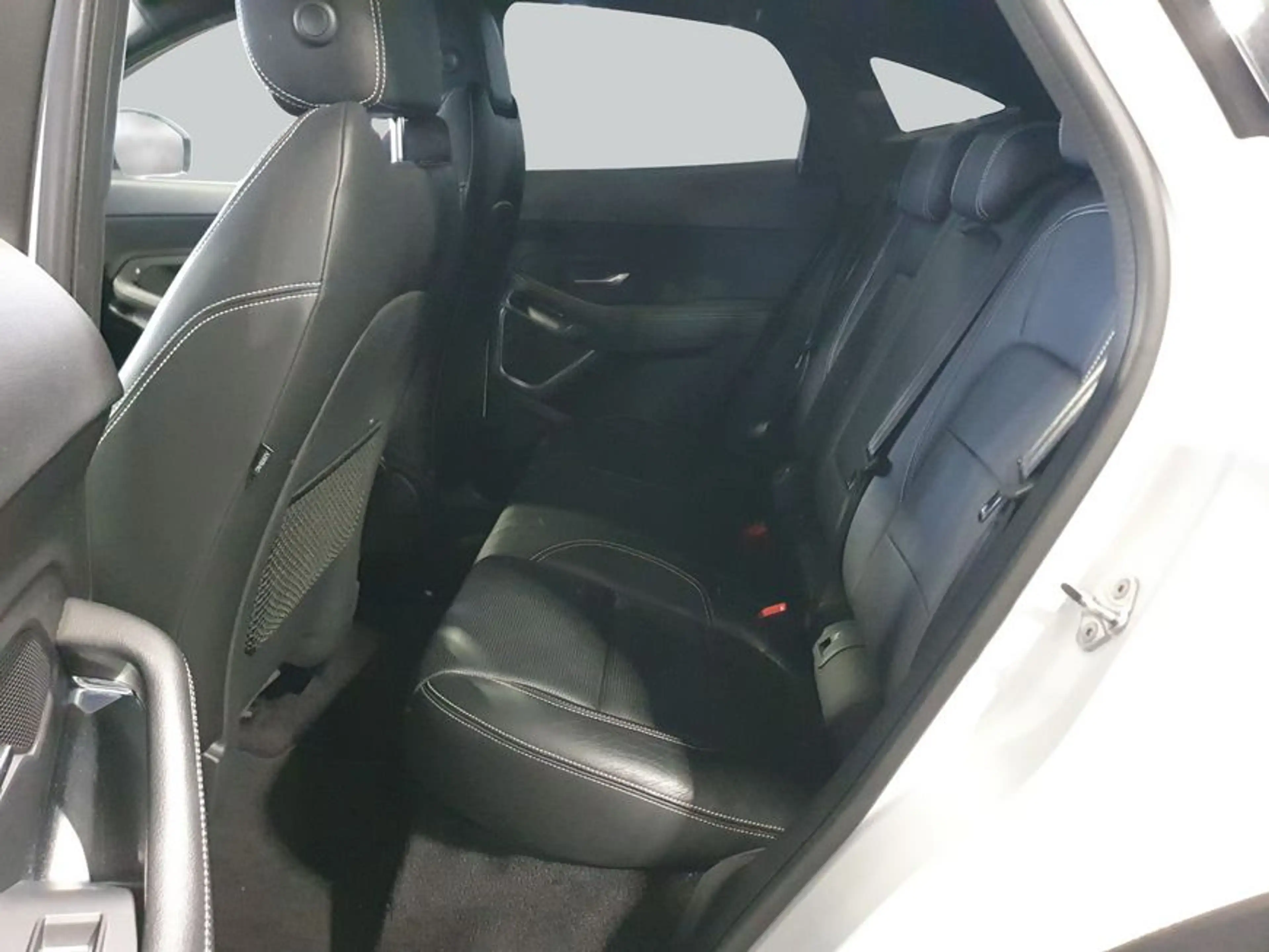 Jaguar E-Pace E-PACE D240 R-Dynamic S AWD — photo 10