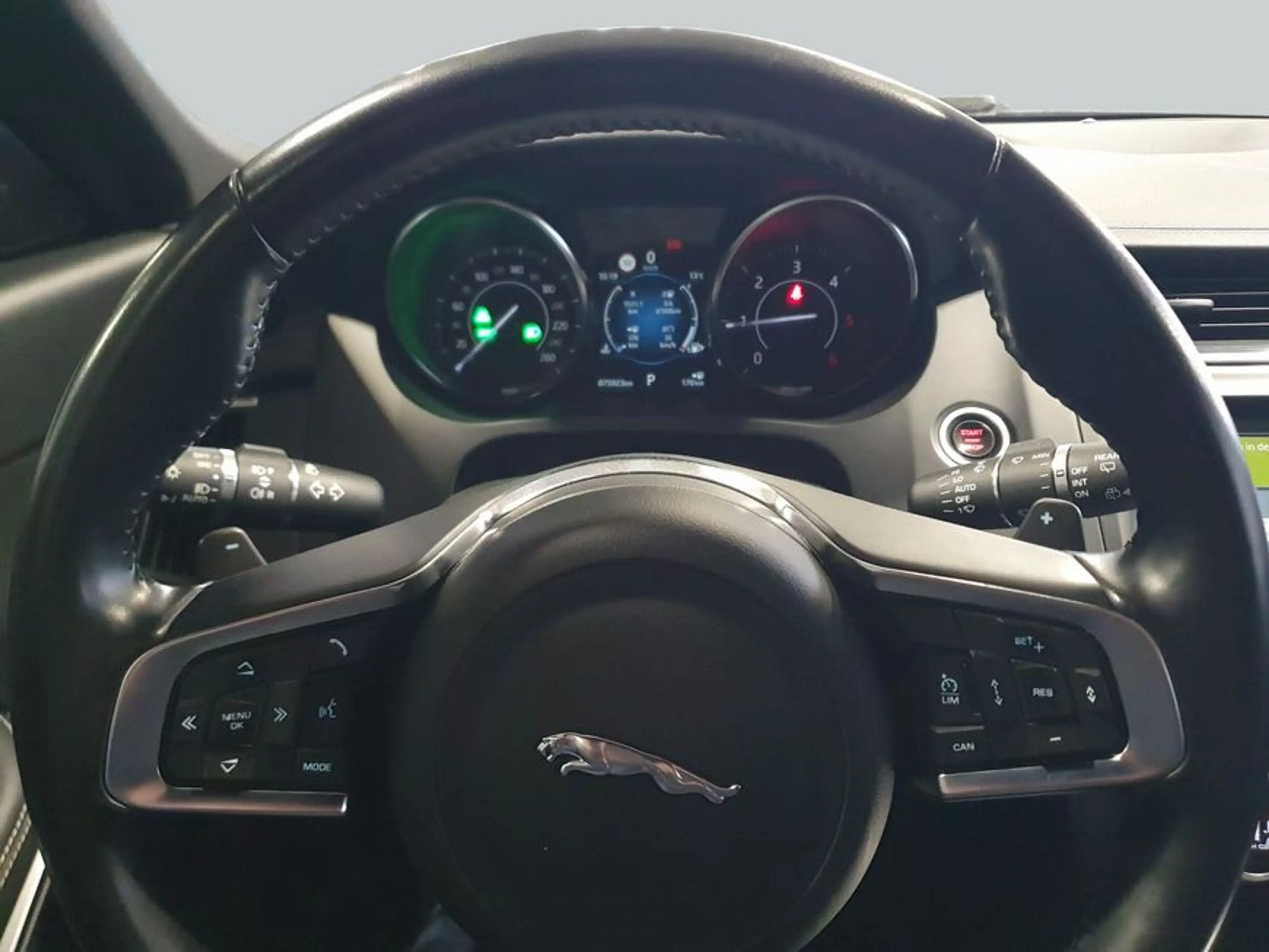 Jaguar E-Pace E-PACE D240 R-Dynamic S AWD — photo 13