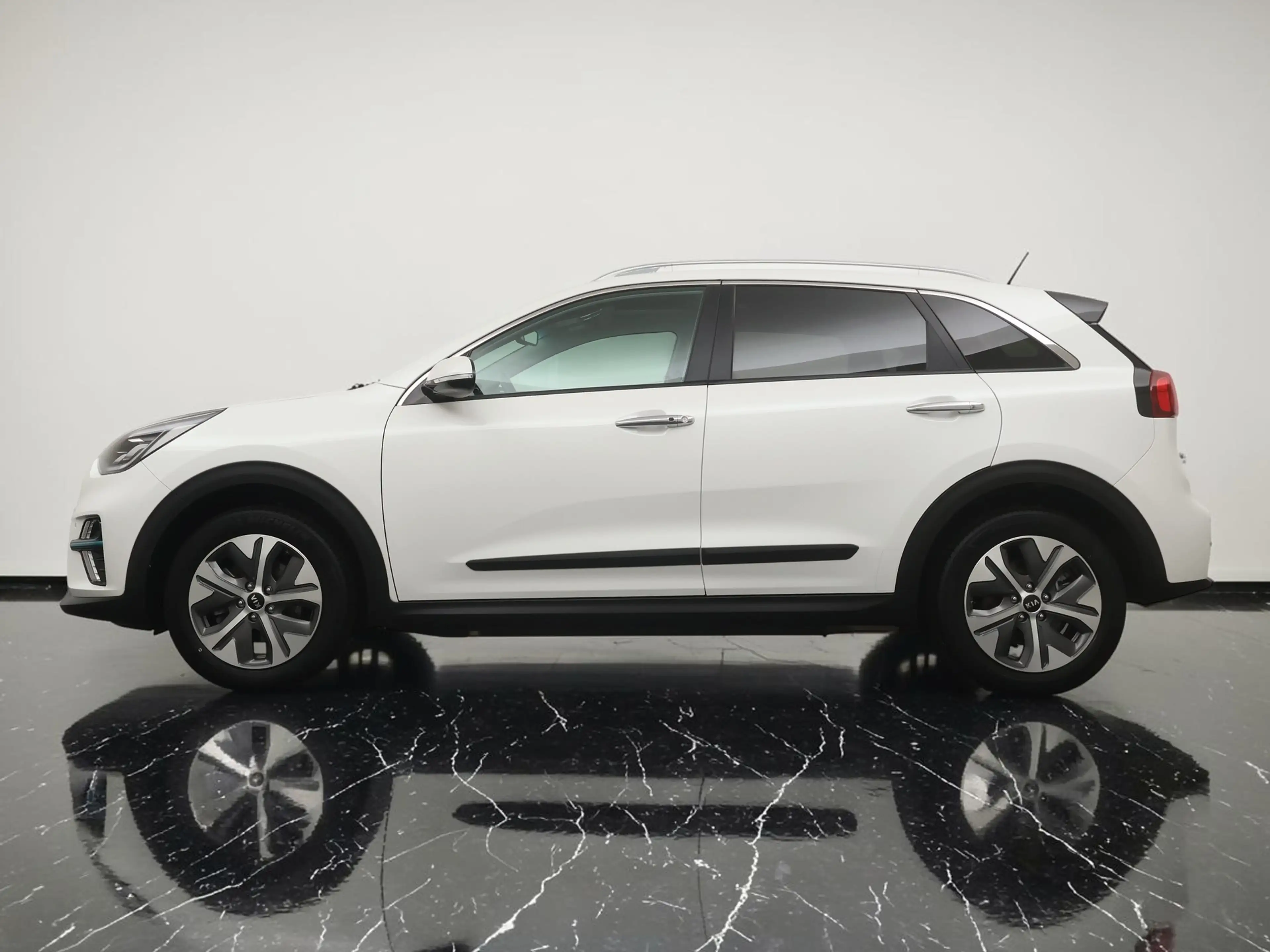 Kia e-Niro 39kWh DynamicPlusLine - Navigatie - Camera - Elekt — photo 5